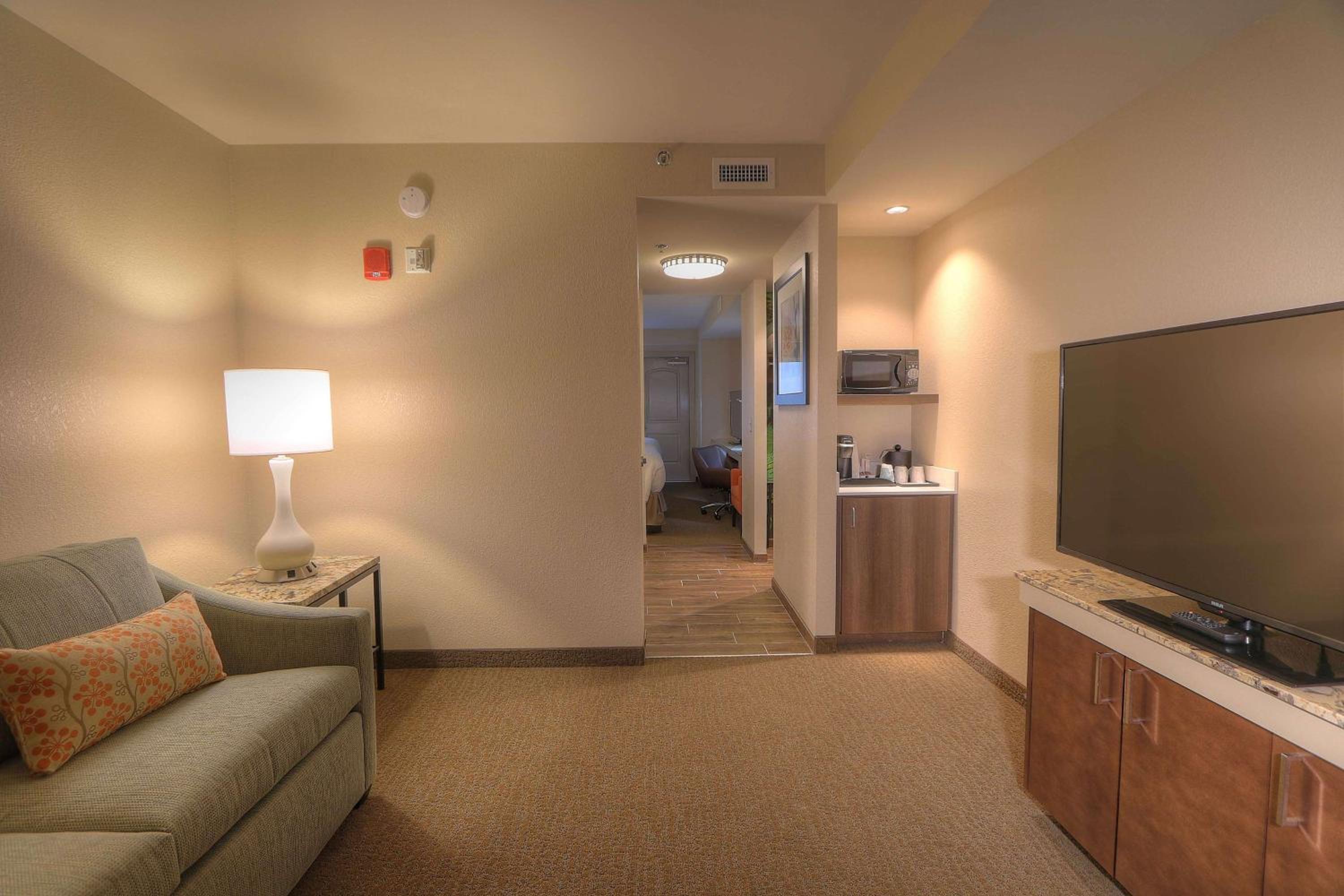 Junior Queen Suite with Balcony
