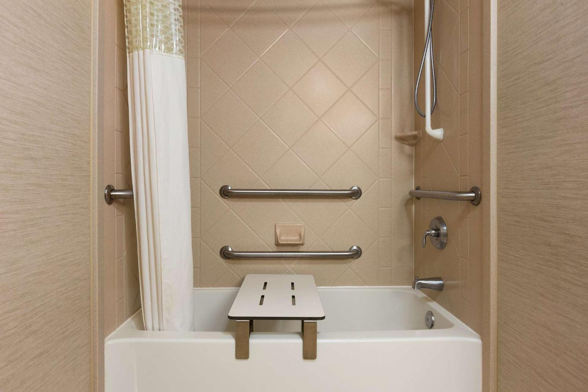 King Studio Suite - Mobility Access/Non-Smoking - Photo 5