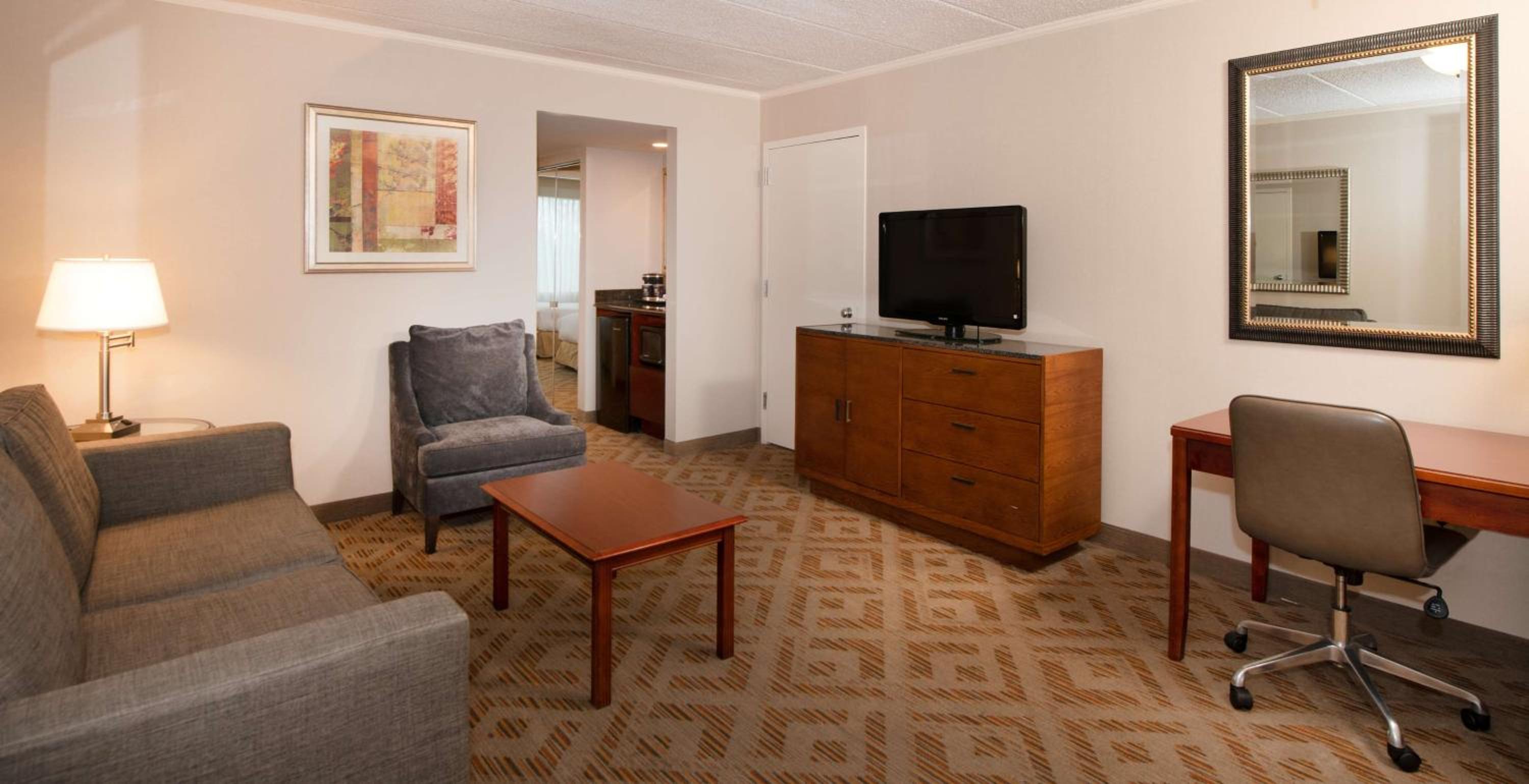 King Suite - Disability Access/Hearing Impaired - Non-Smoking photo 2