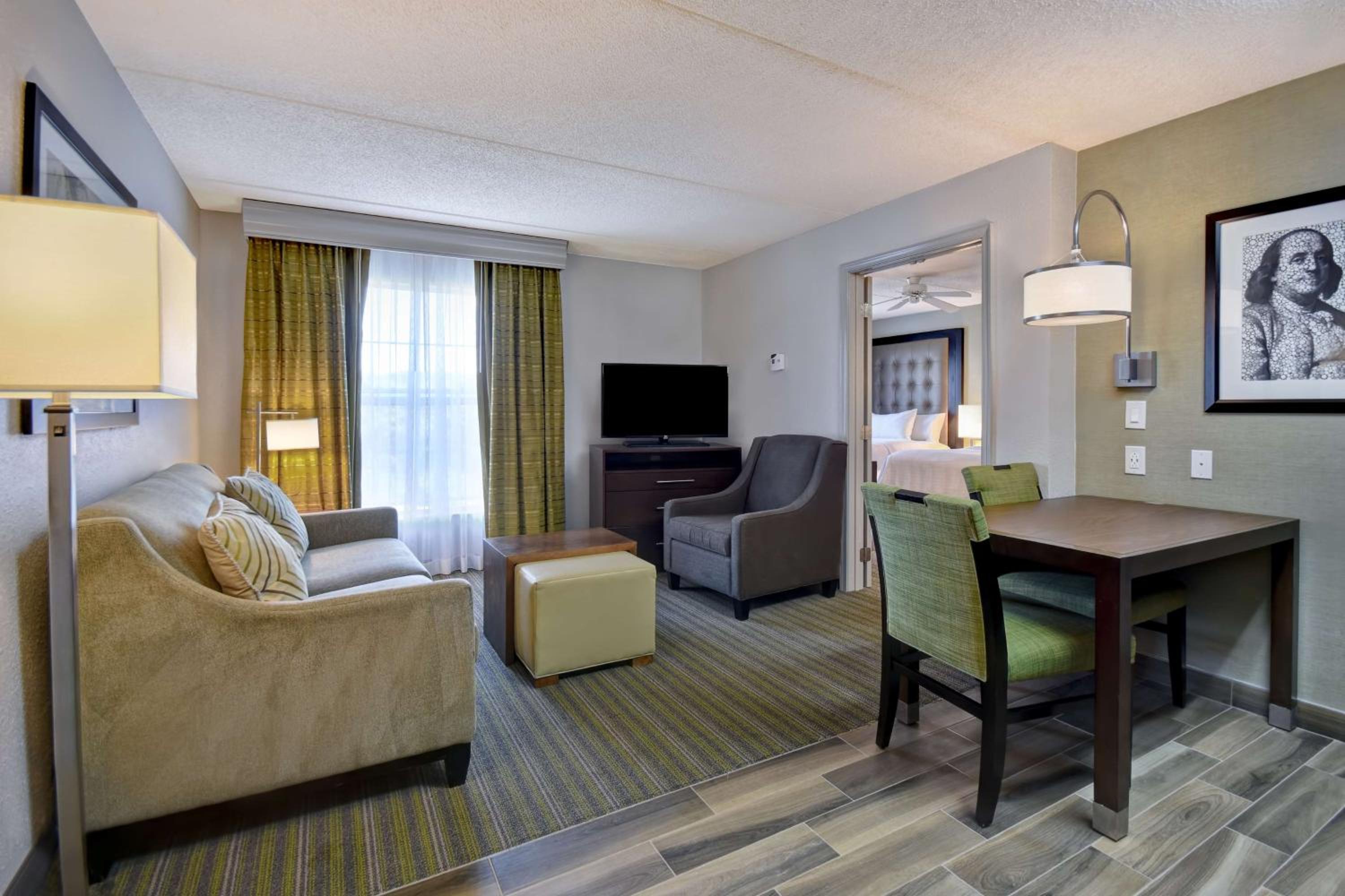 One-Bedroom King Suite - Non-Smoking - Photo 1