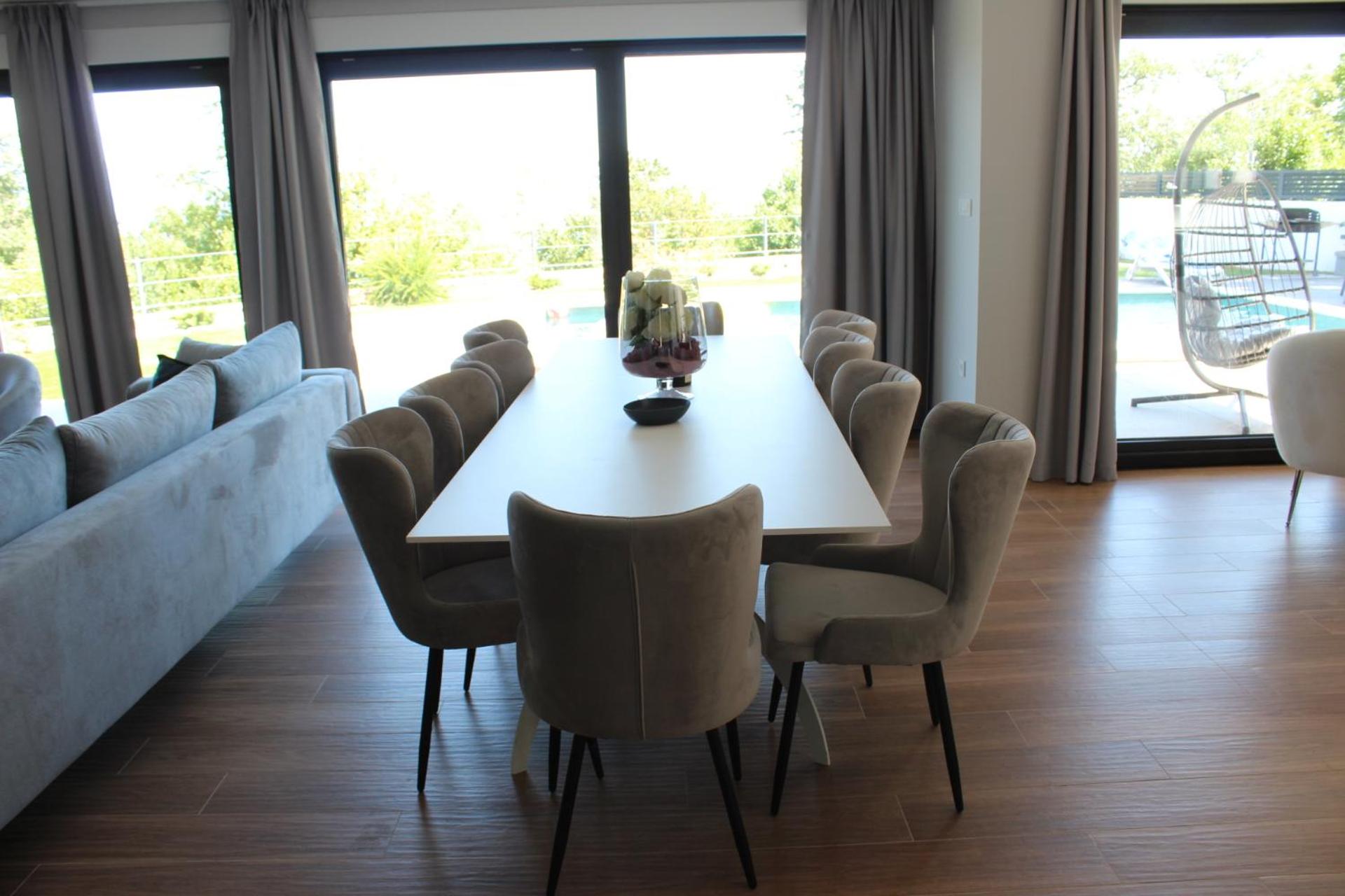 Villa photo 3