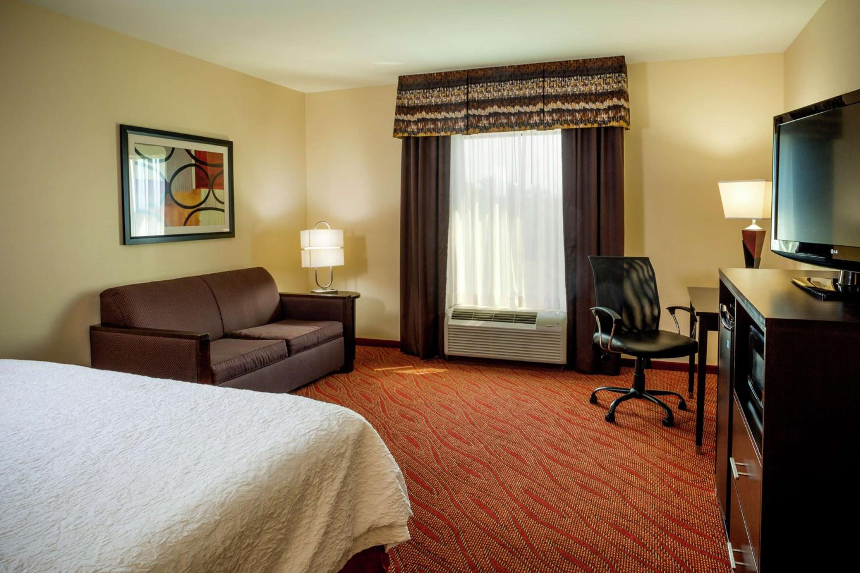 King Room with Sofa Bed - Non-Smoking
