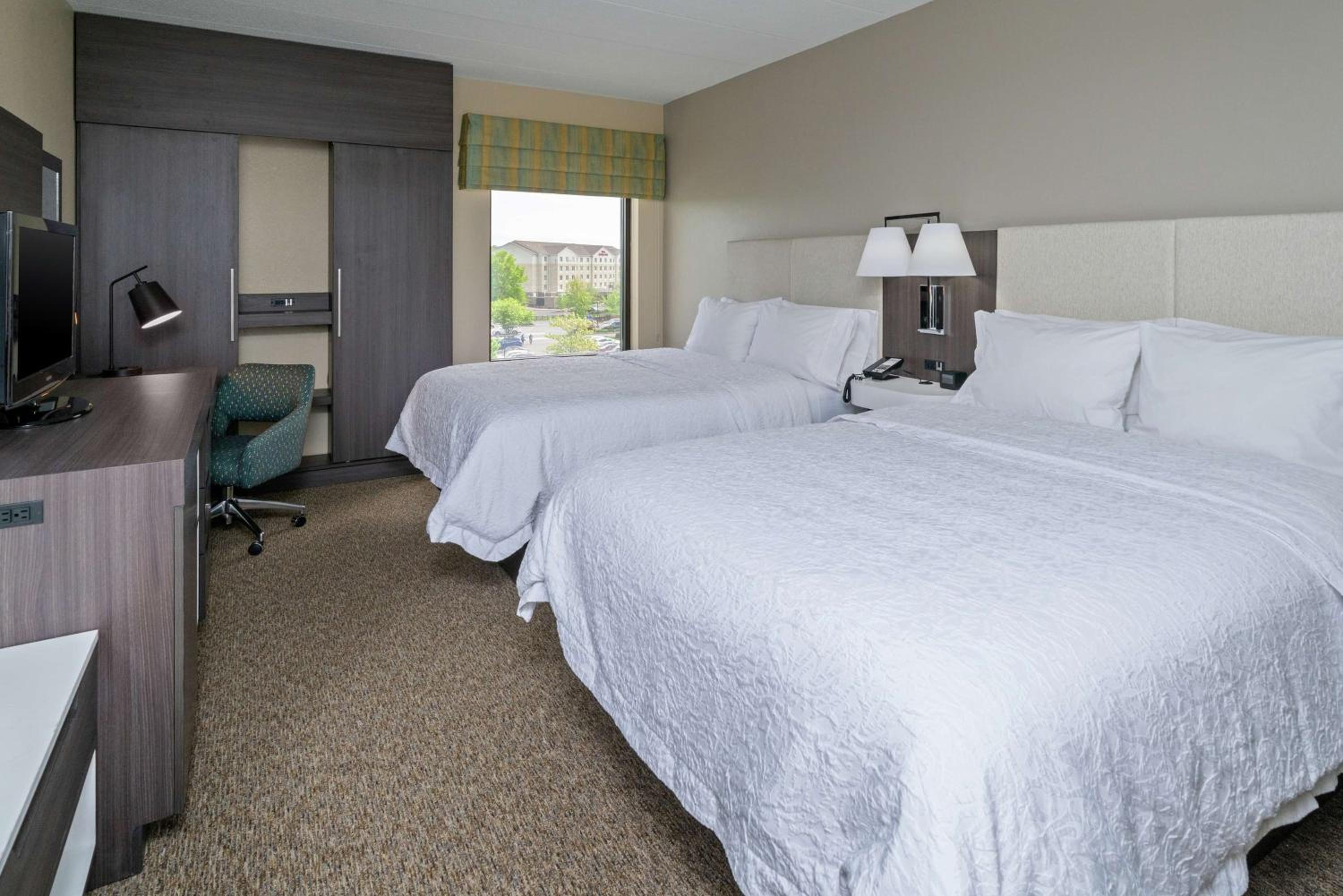 Queen Room with Two Queen Beds - Non-Smoking - Photo 1