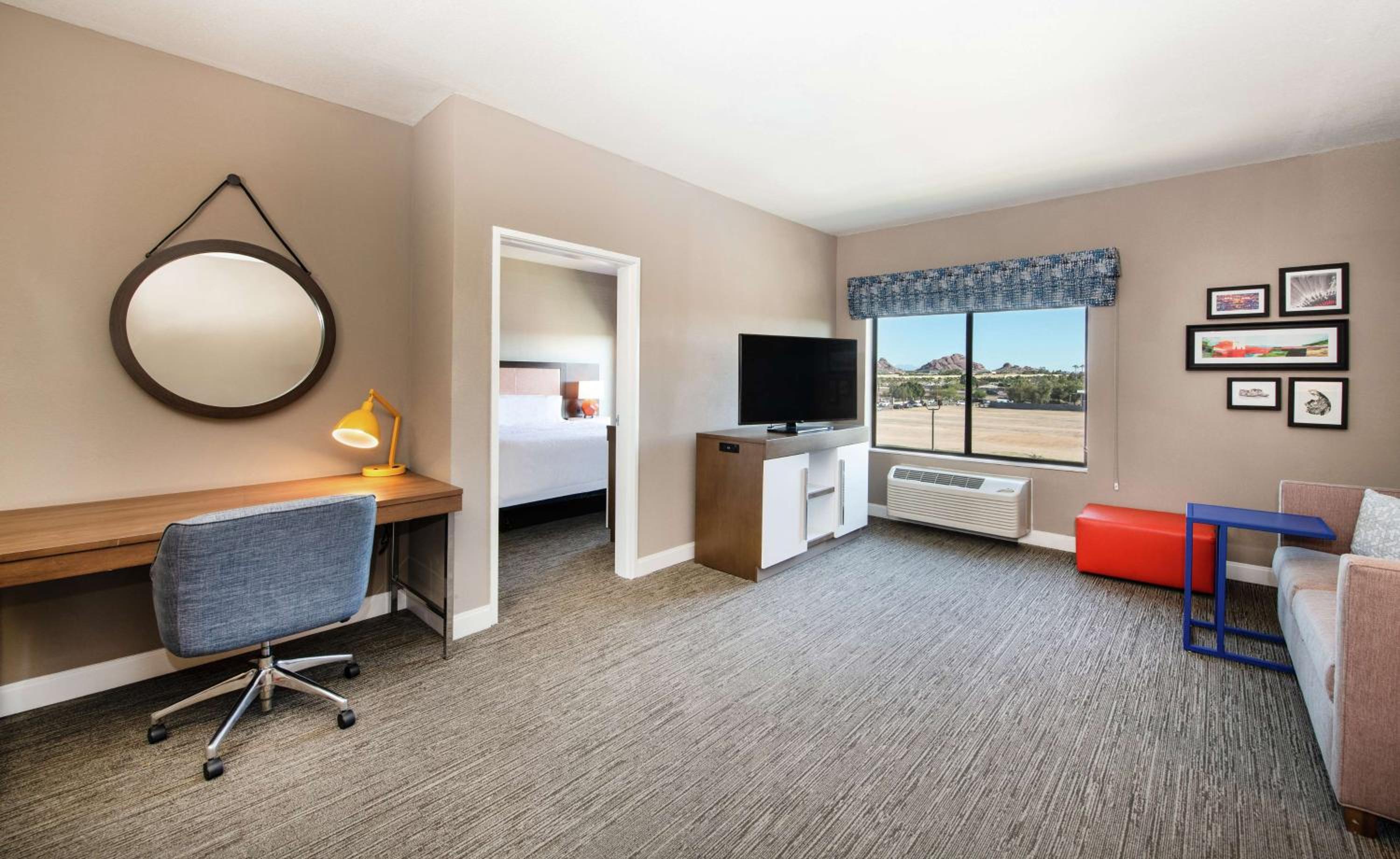 One-Bedroom Executive King Suite - Non-Smoking - Photo 1