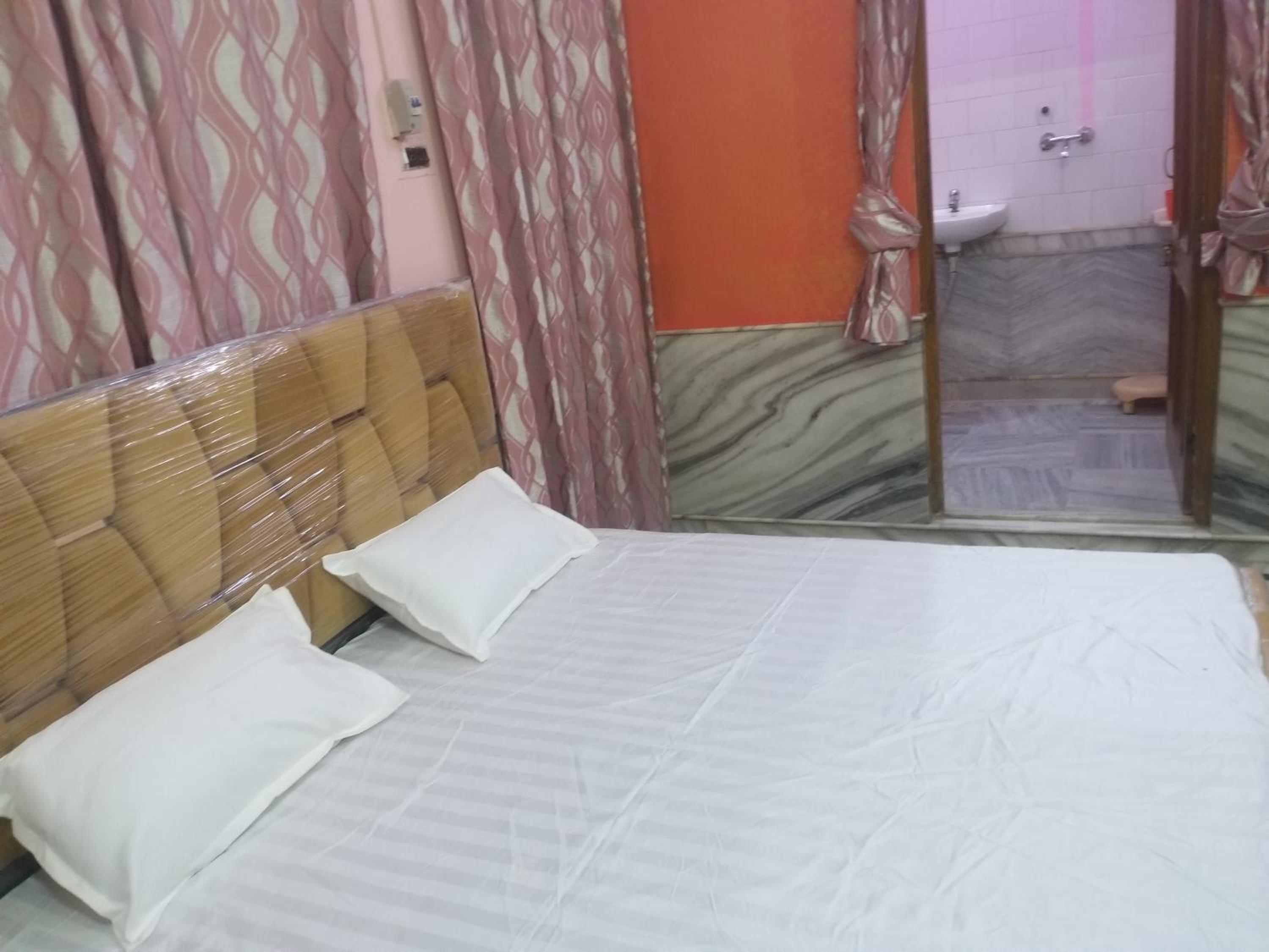 Double Room with Balcony photo 3