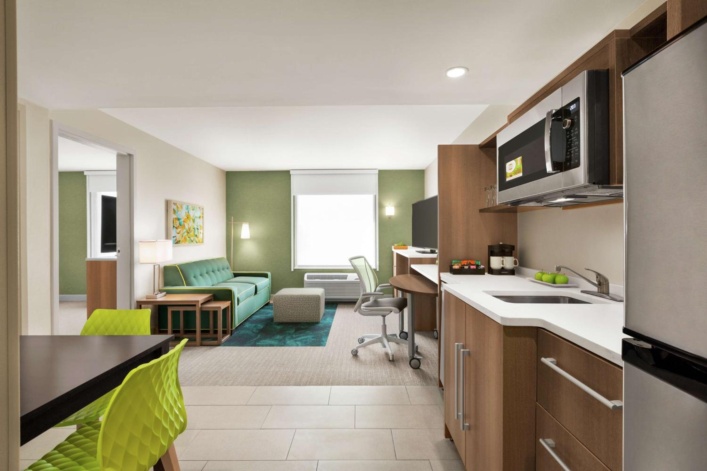 One-Bedroom King Suite - Non-Smoking - Photo 1