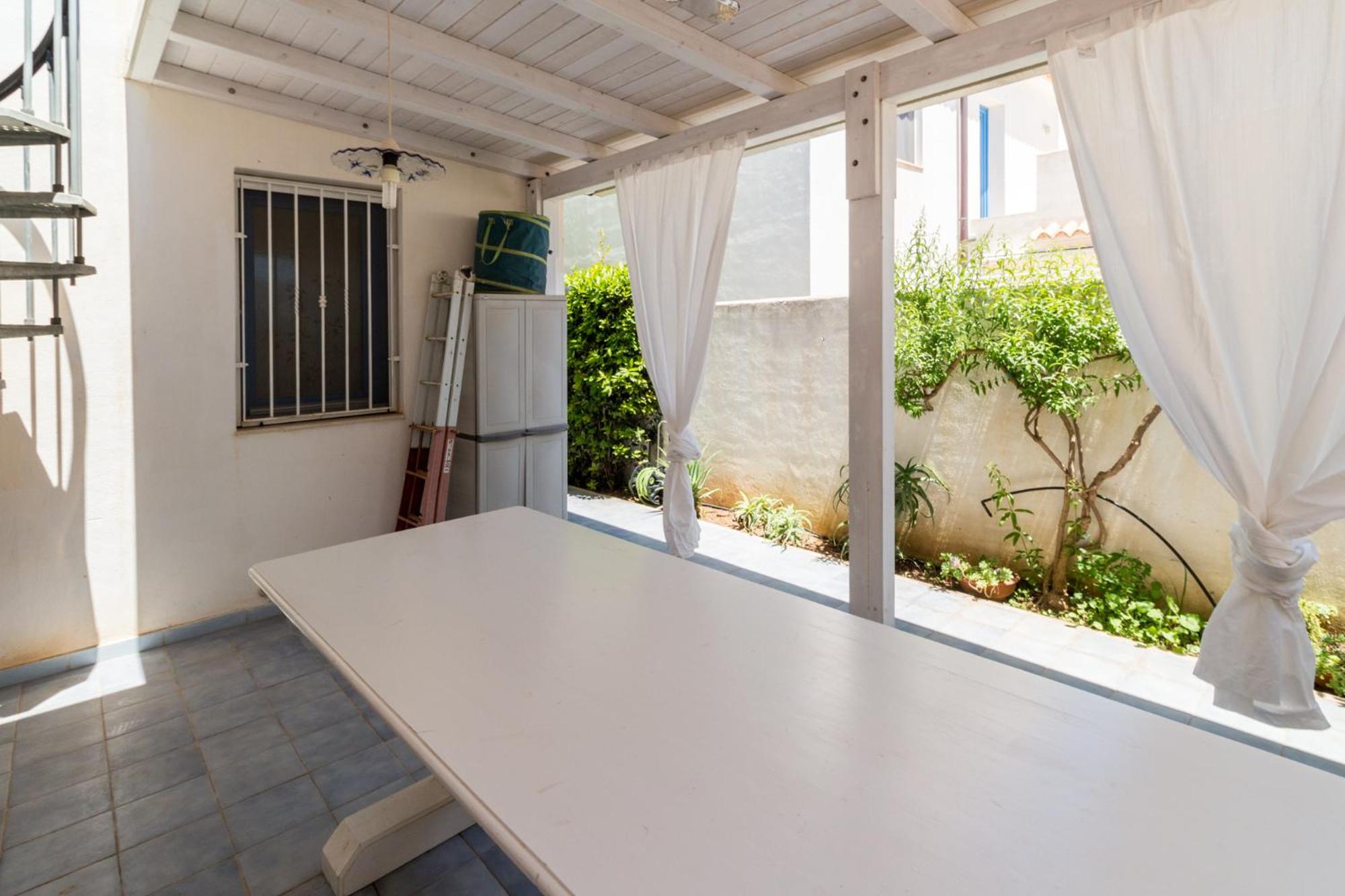 Villa photo 2