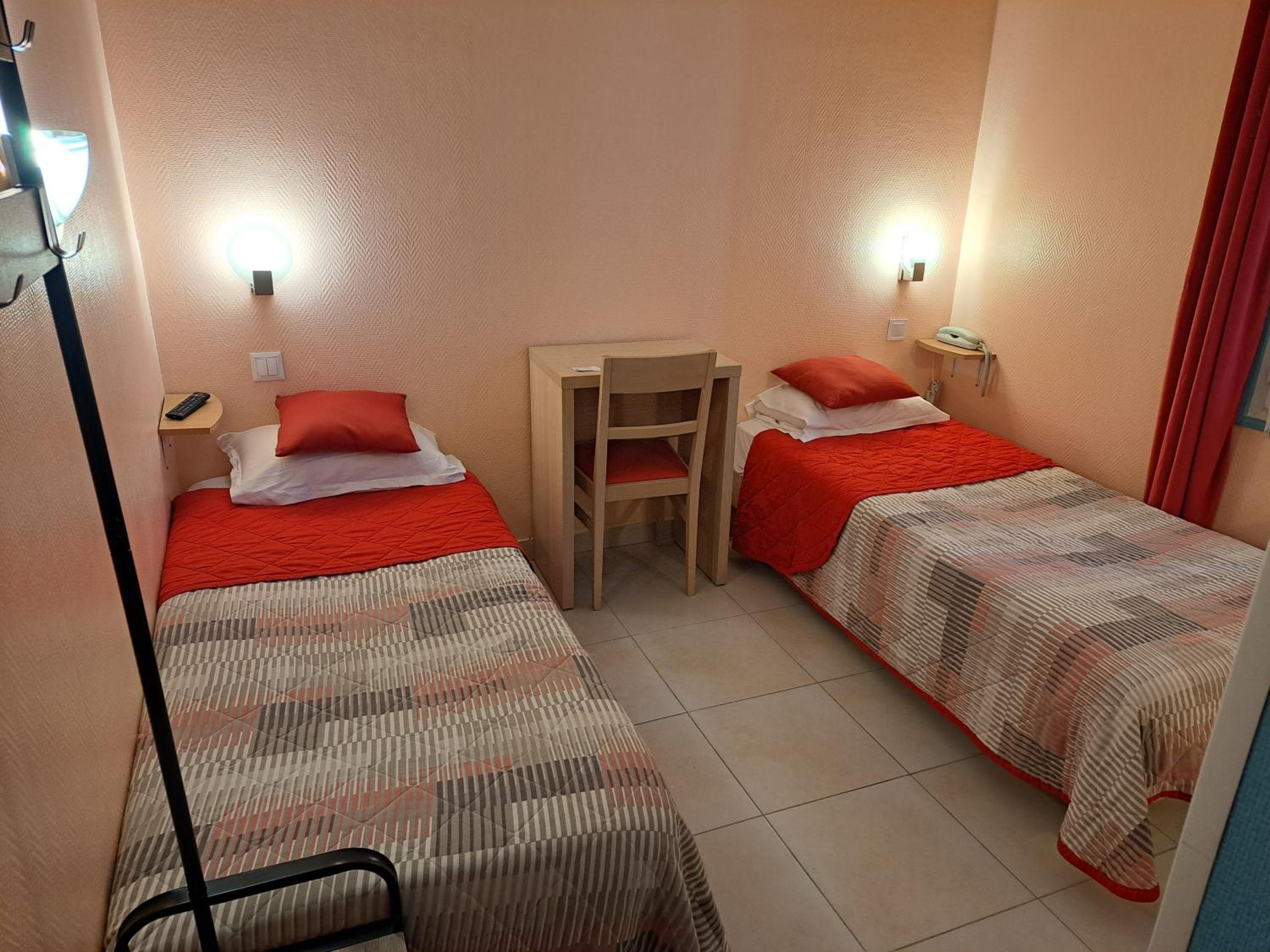 Twin Room with Private Bathroom