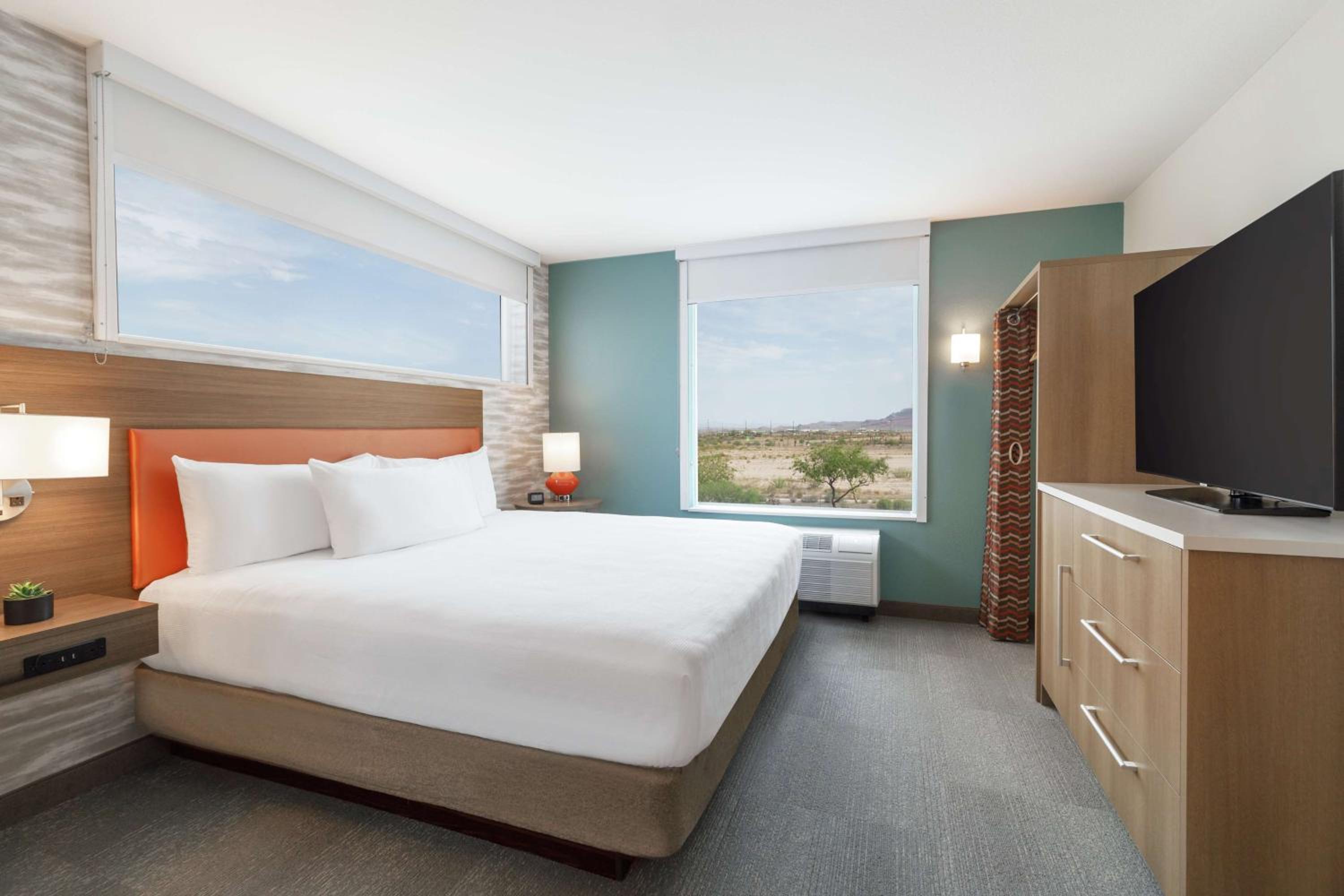 One-Bedroom King Suite - Non-Smoking - Photo 4