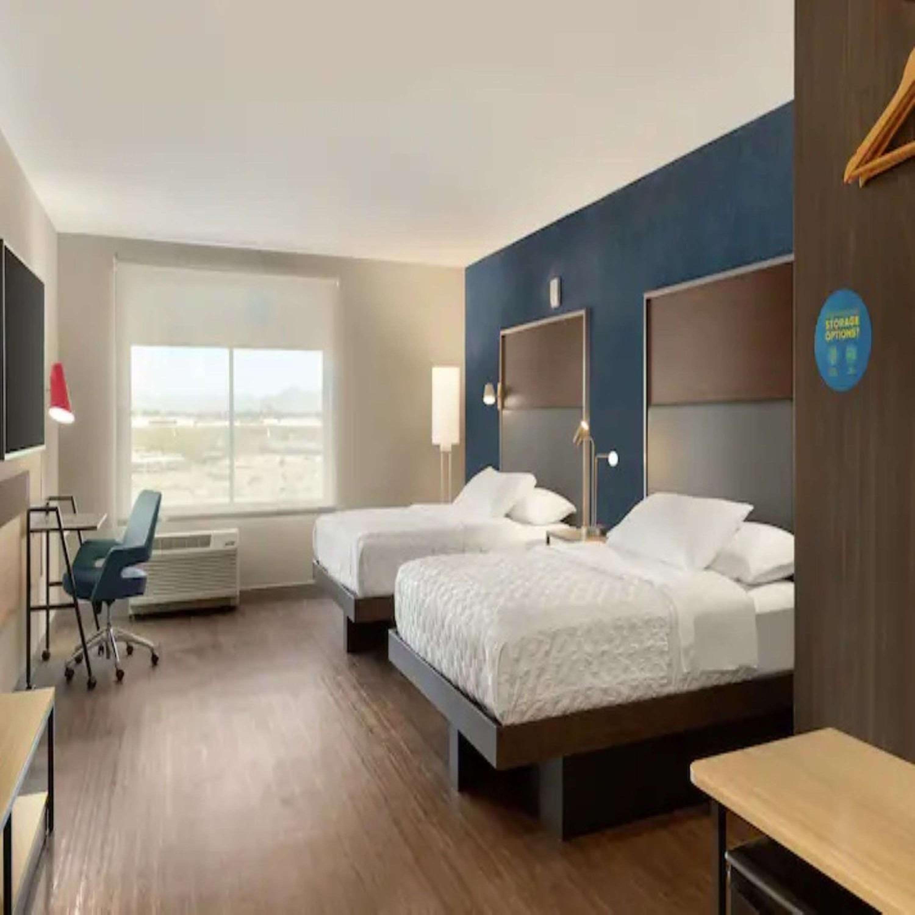 Queen Room with Two Queen Beds photo 1
