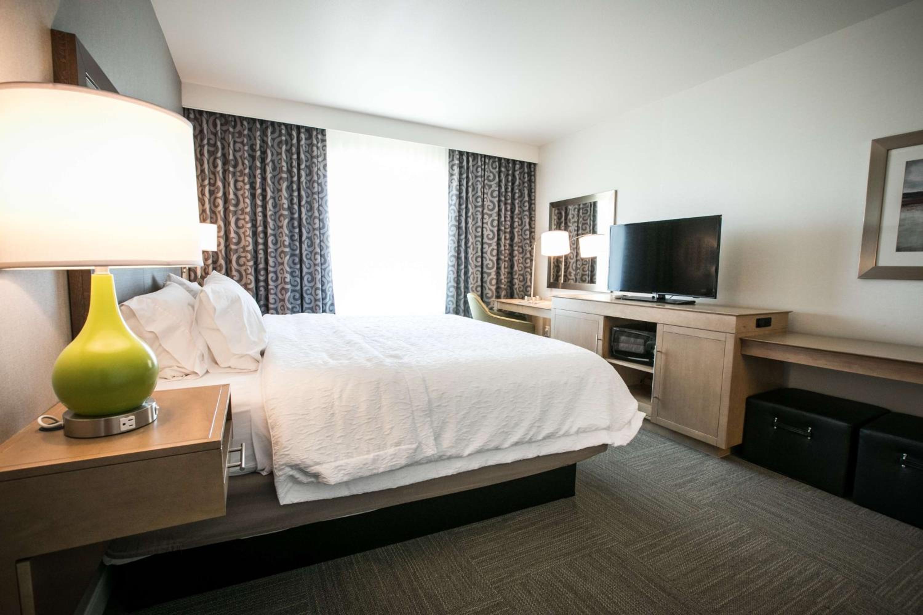 King Room - Non-Smoking