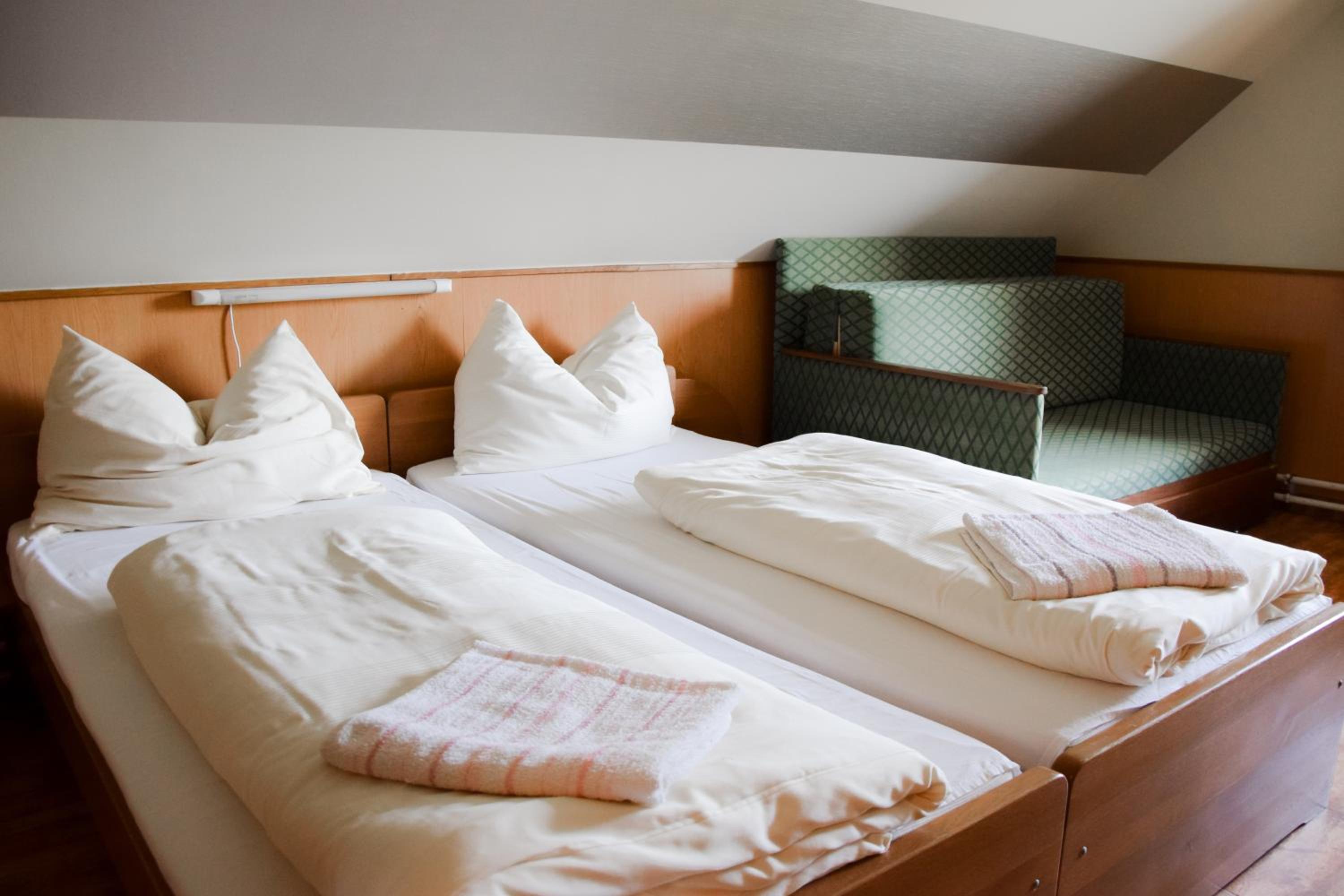 Double or Twin Room - Photo 7