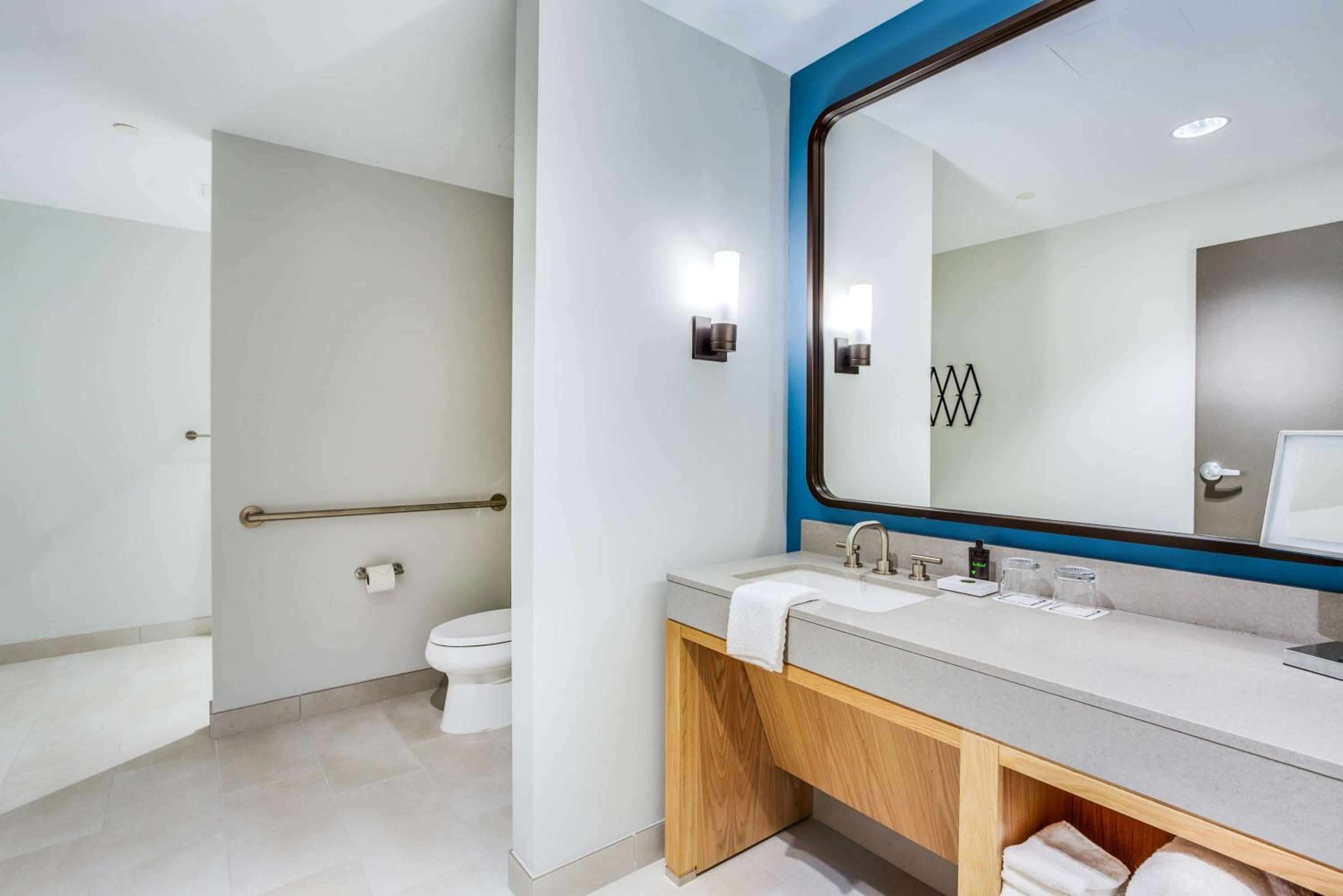 Suite with Balcony photo 2