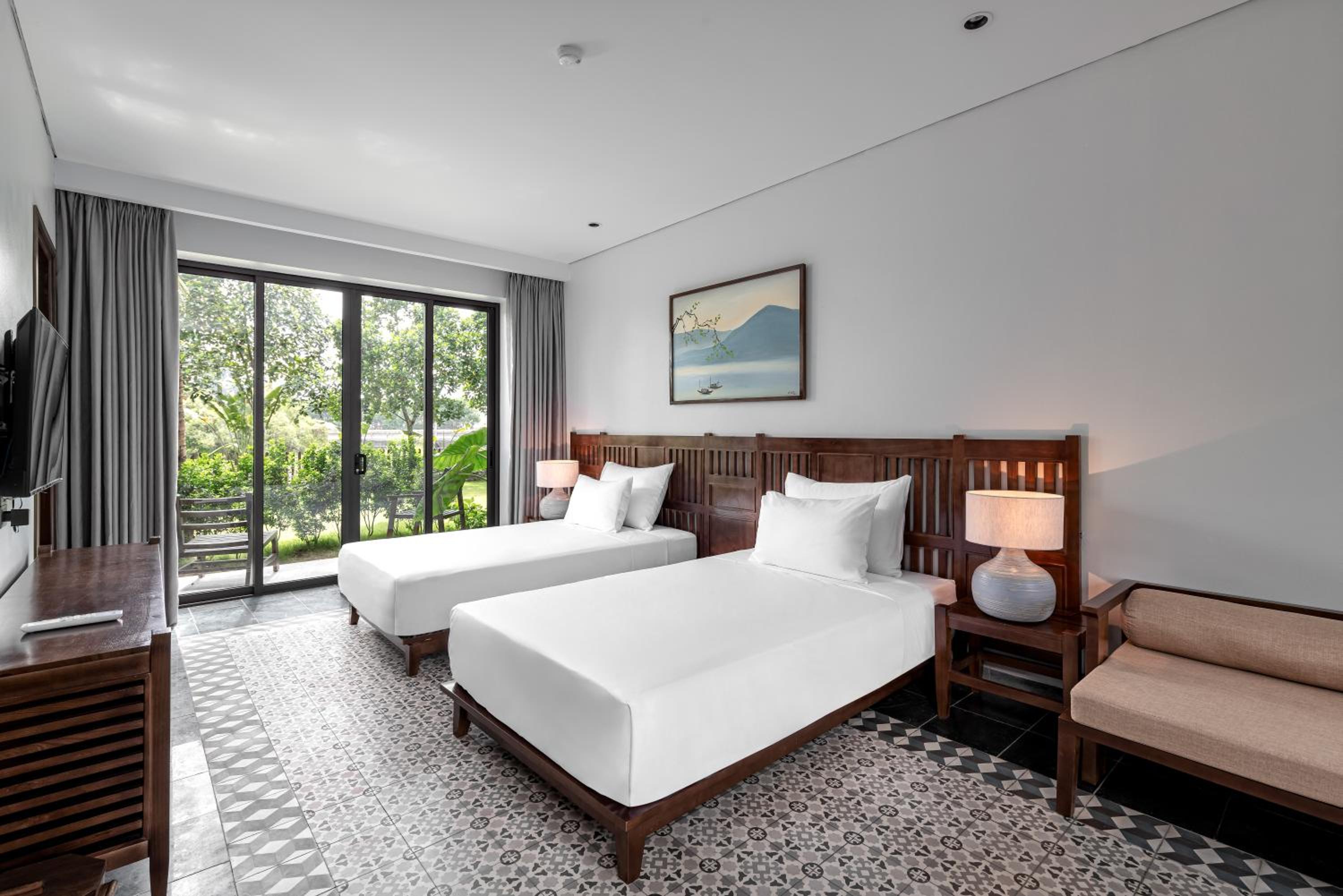 Double or Twin Room with Pool View photo 1