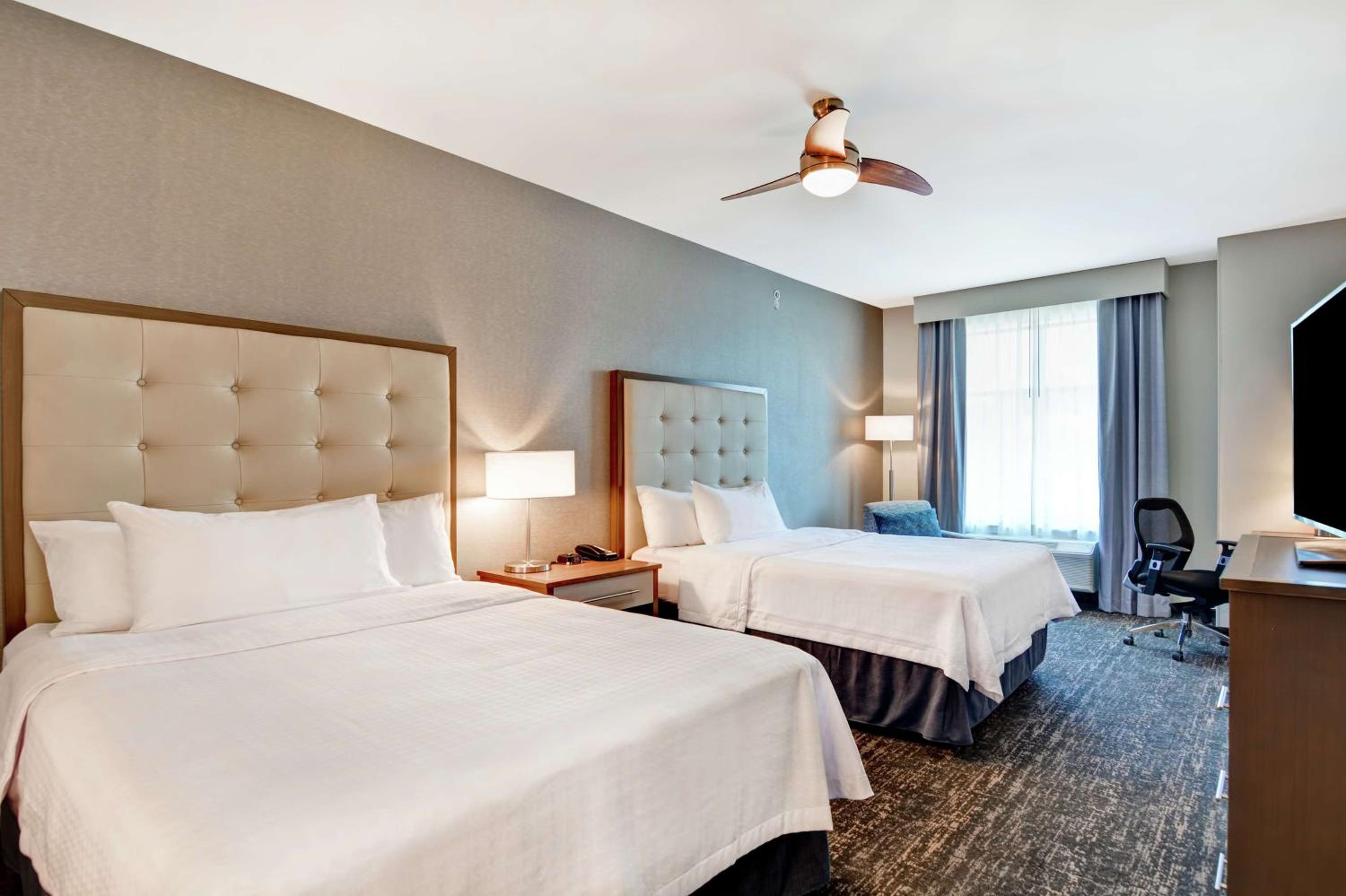 One-Bedroom Queen Suite with Two Queen Beds - Non-Smoking - Photo 1