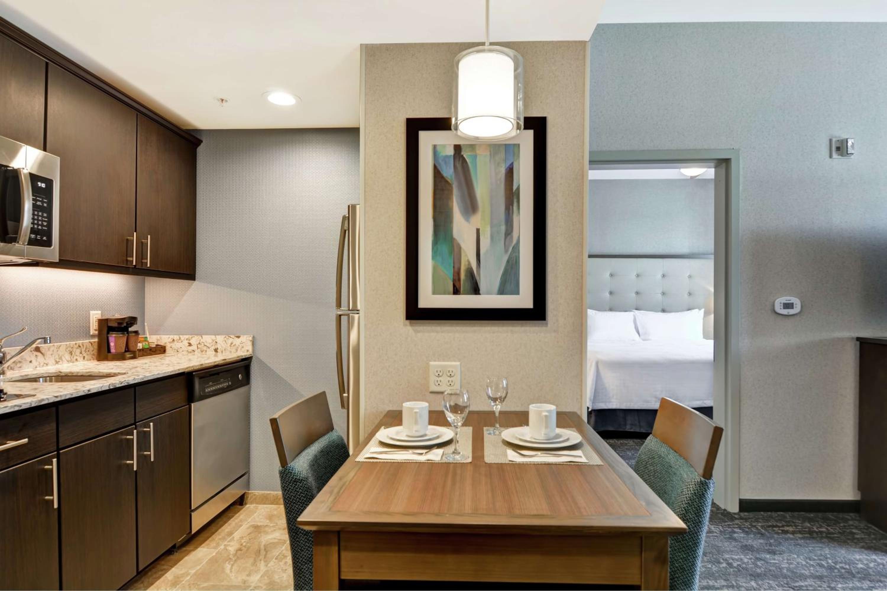 One-Bedroom King Suite - Non-Smoking - Photo 4