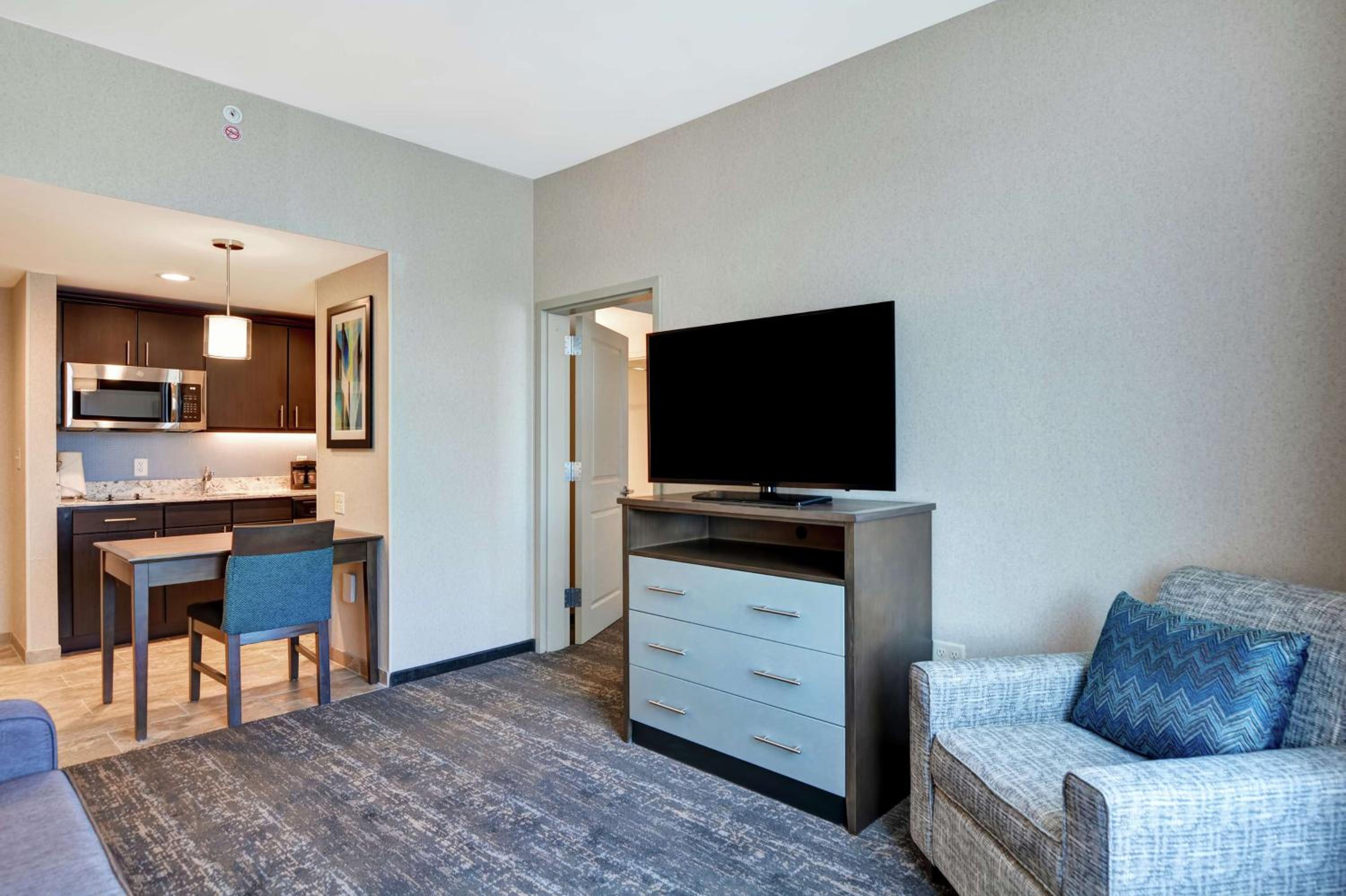 One-Bedroom King Suite - Non-Smoking - Photo 1