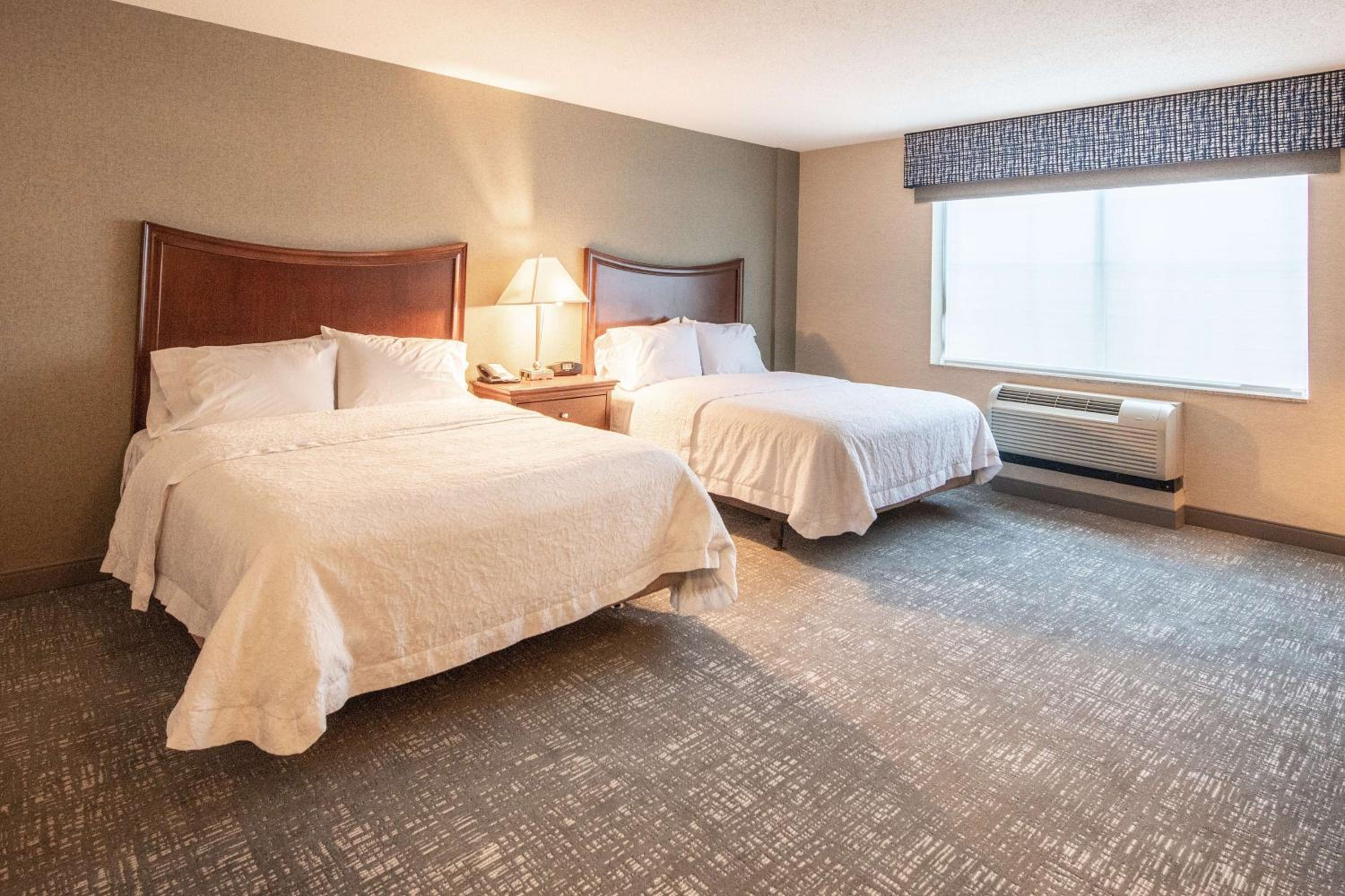 Queen Room with Two Queen Beds - Mobility Access/Non-Smoking - Photo 5