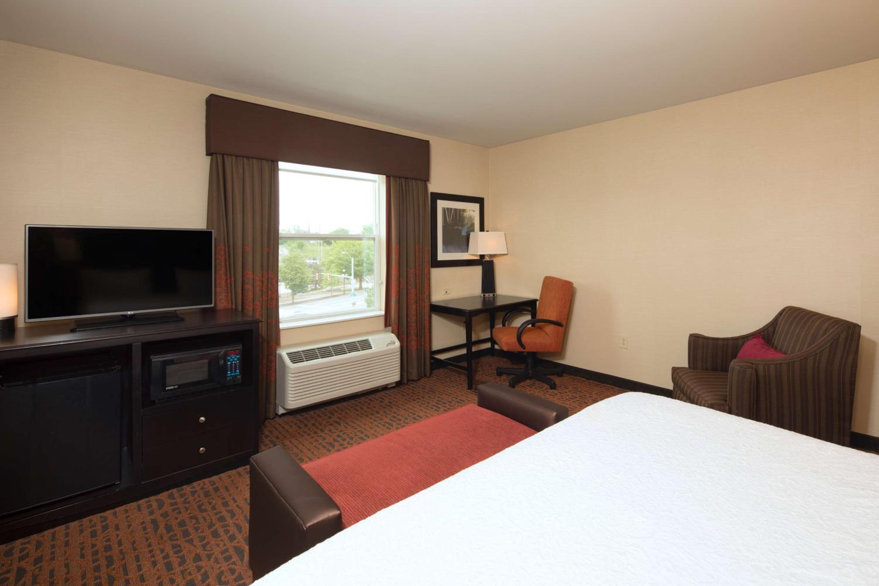 King Room - Non-Smoking