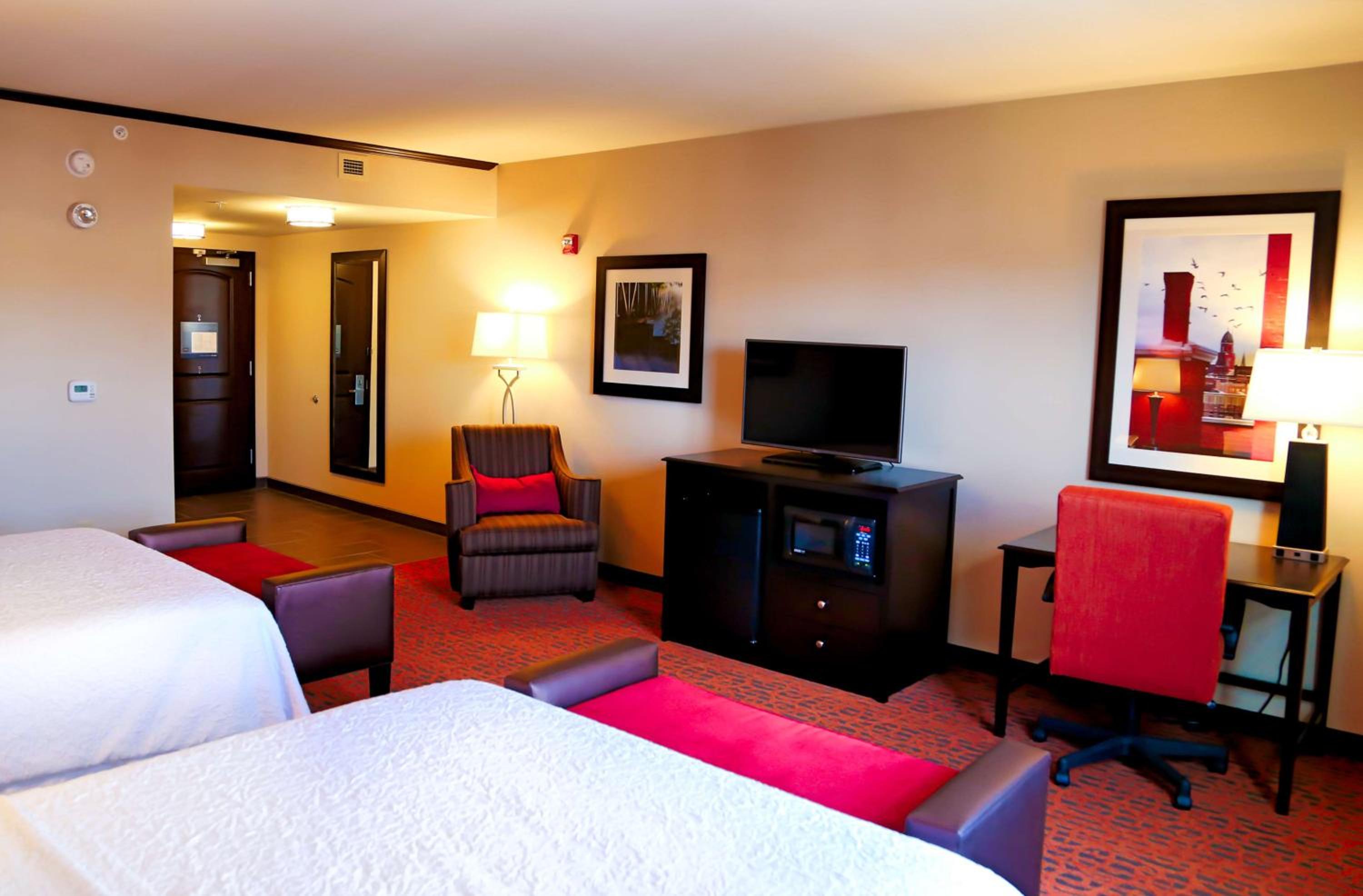 Queen Room with Two Queen Beds - Mobility Access/Non-Smoking