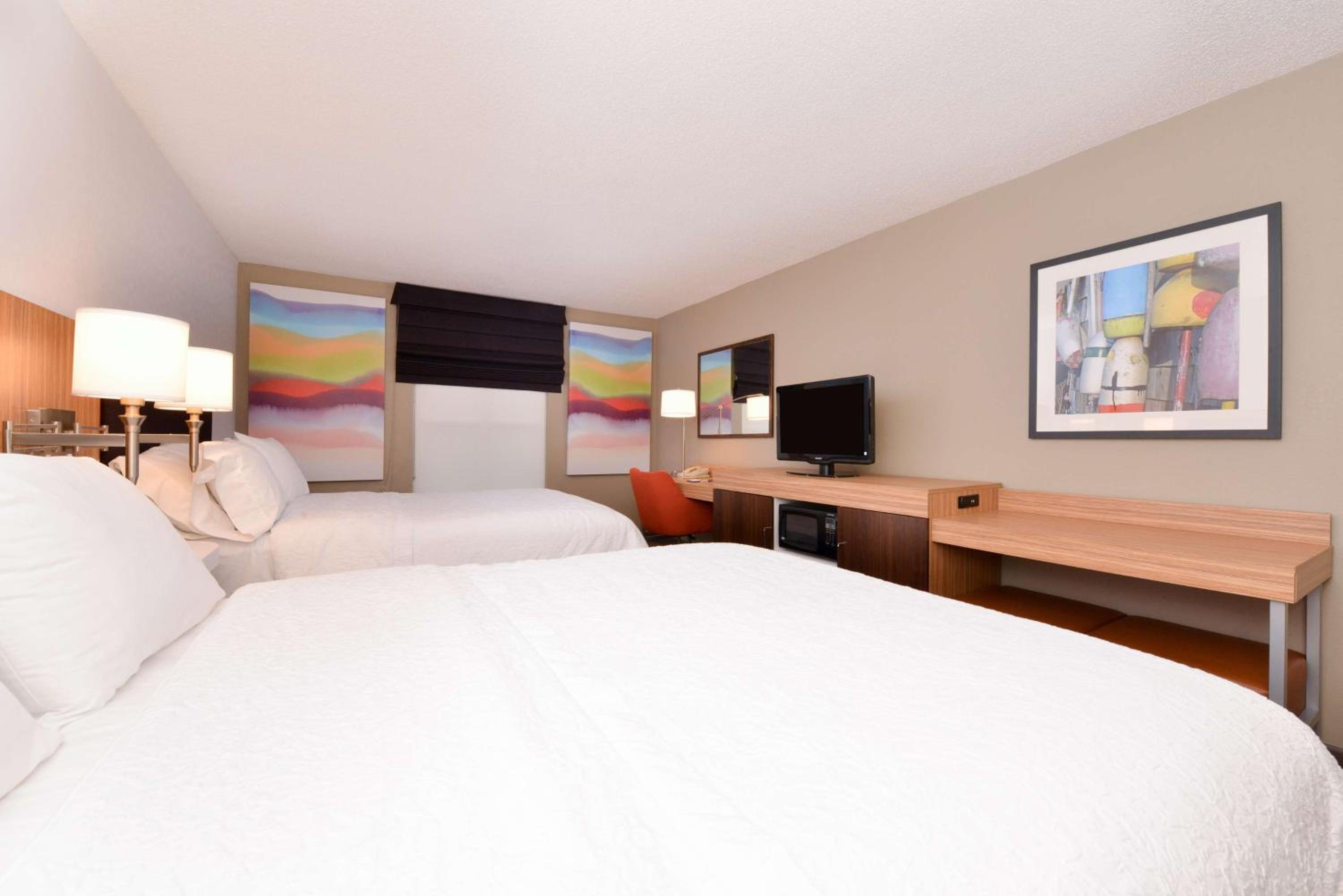 Room with Two Queen Beds - Non-Smoking - Photo 1