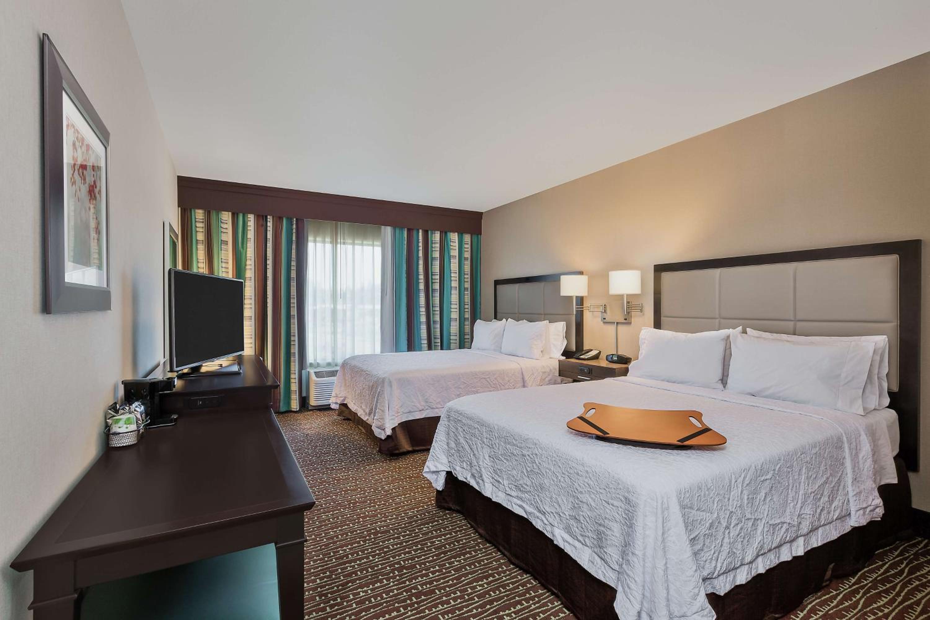 Queen Room with Two Queen Beds (4 Adults)