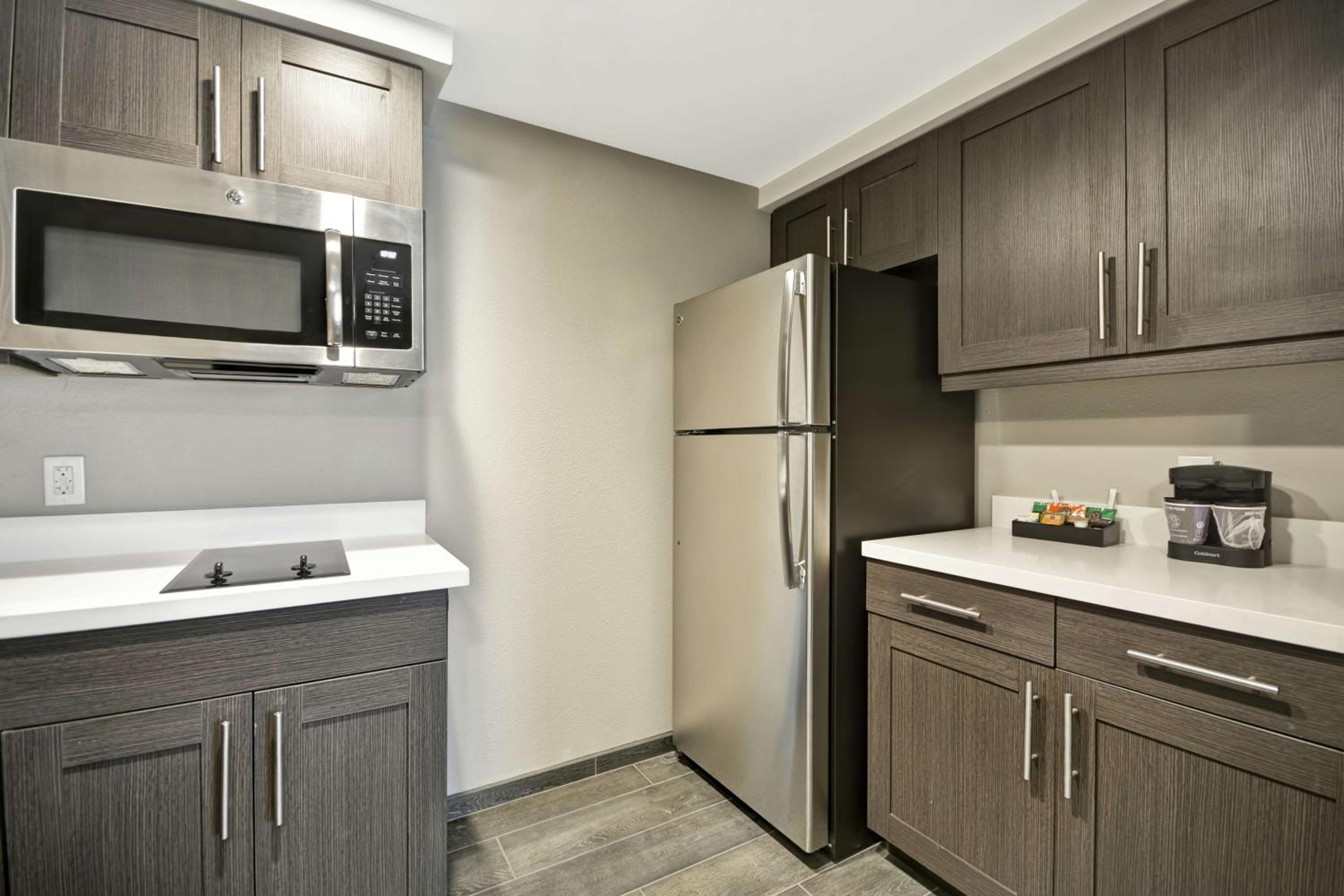 King Studio Suite - Non-Smoking photo 2