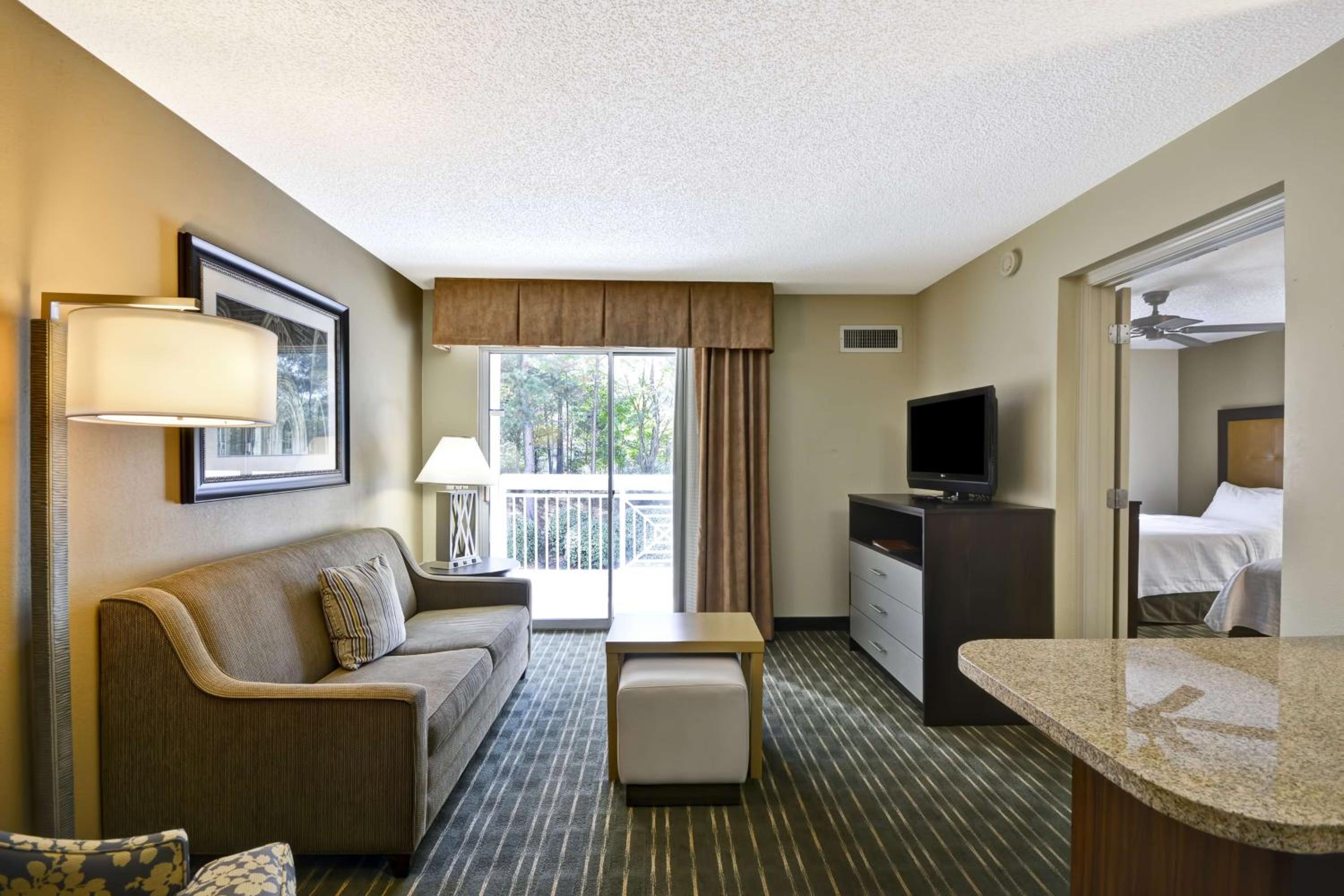 One-Bedroom Suite with Two Double Beds - Non-Smoking - Photo 10