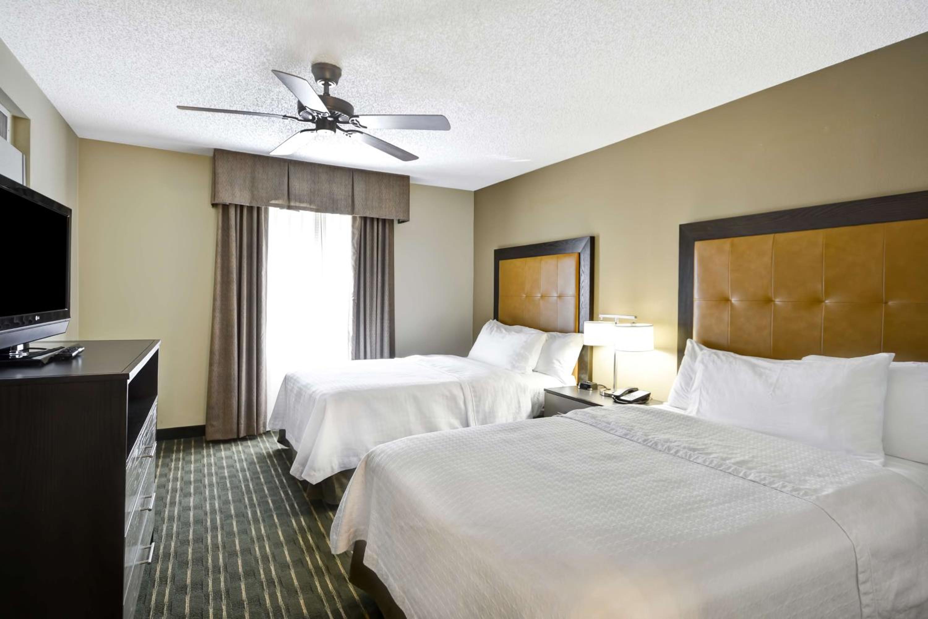 One-Bedroom Suite with Two Double Beds - Non-Smoking - Photo 1