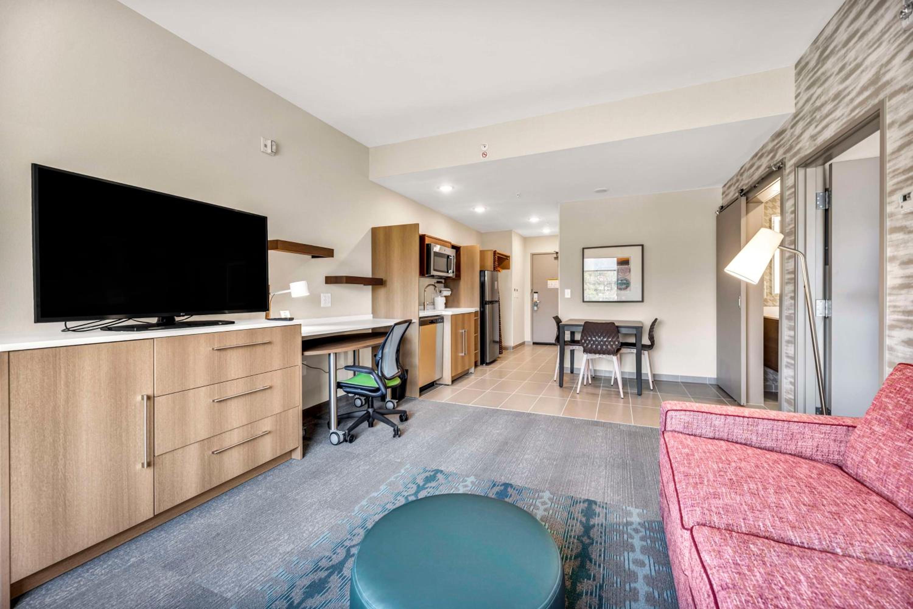 One-Bedroom King Suite - Photo 1