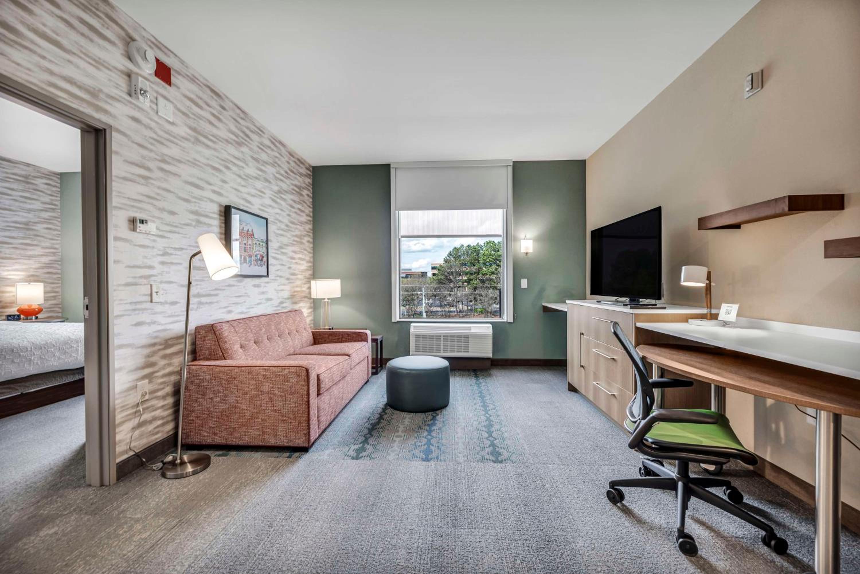One-Bedroom King Suite - Photo 2