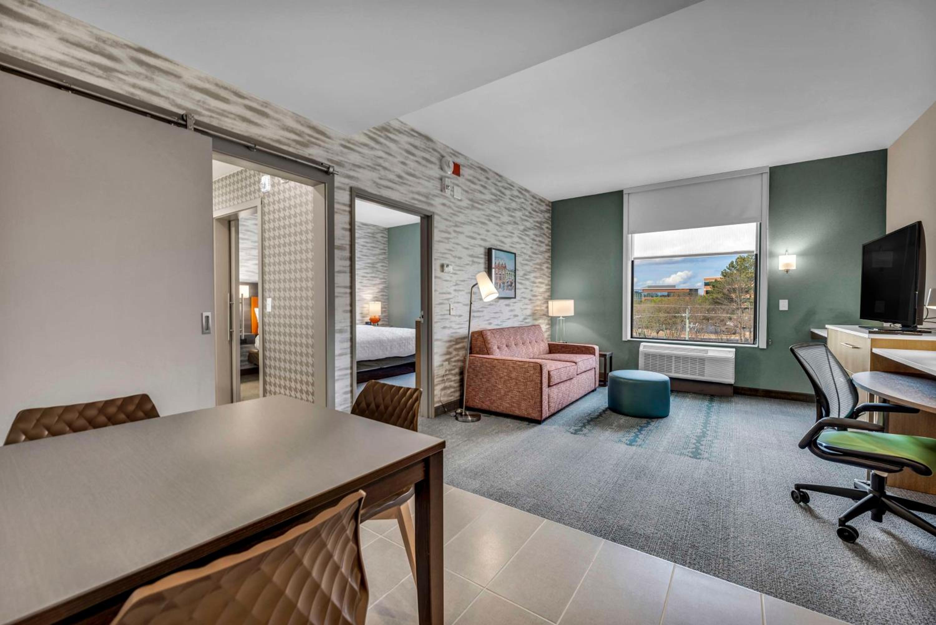 King Suite - Hearing Accessible - Photo 4