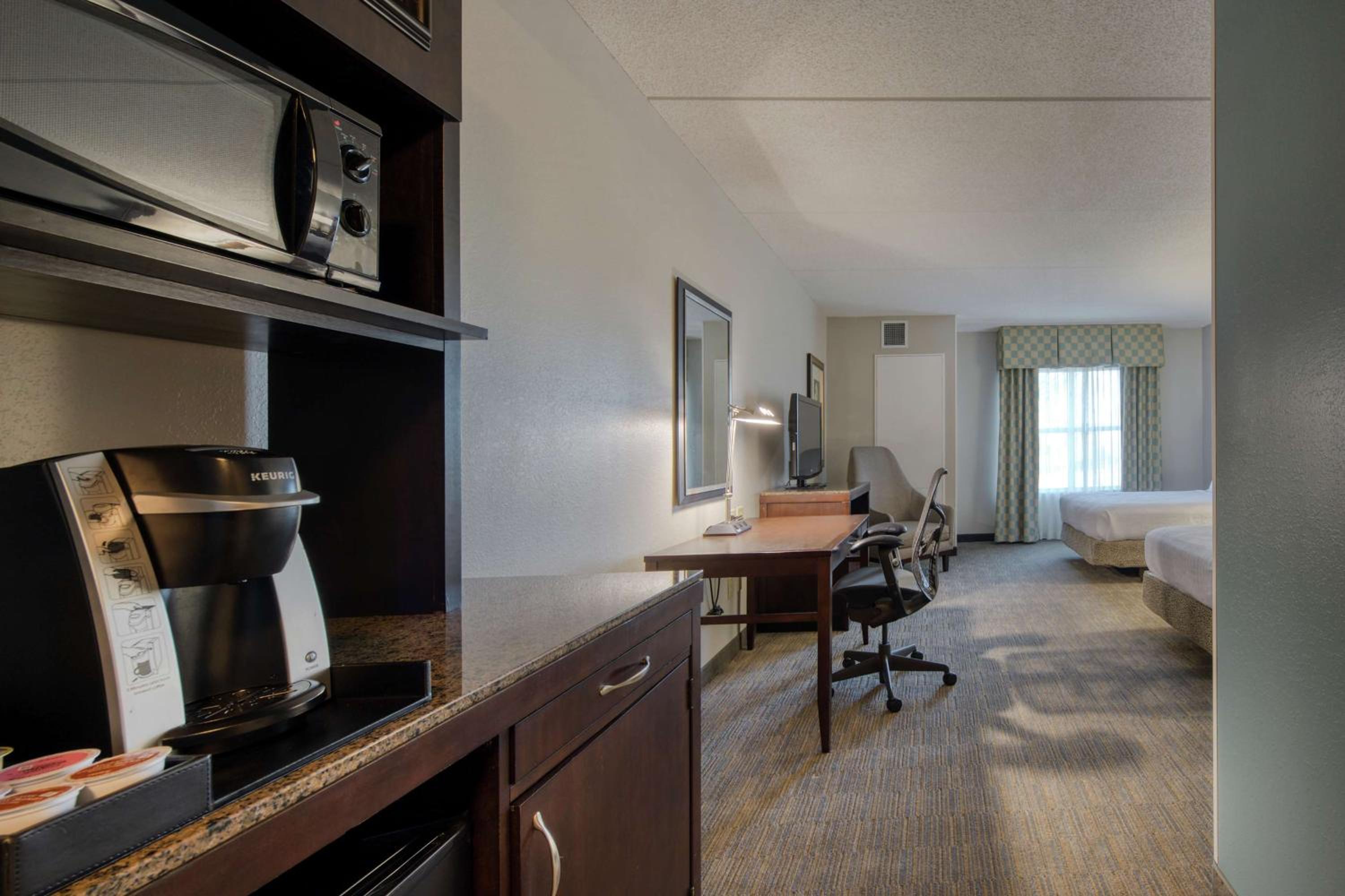 Two Queen Suite - Hearing Accessible  - Photo 6