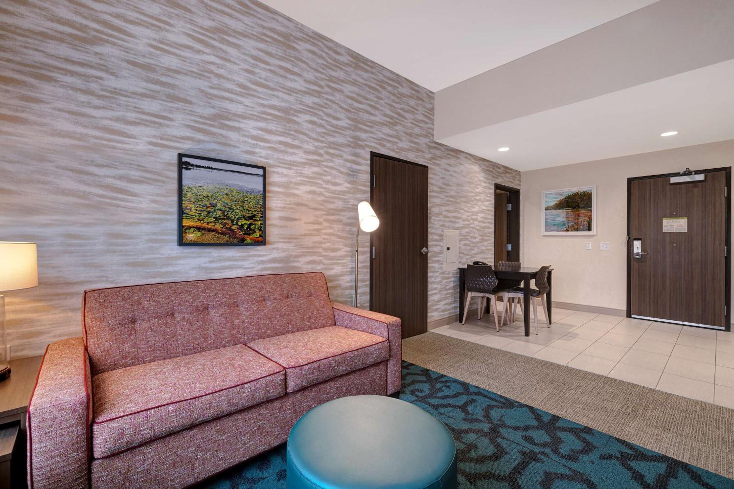 One-Bedroom King Suite - Non-Smoking - Photo 1