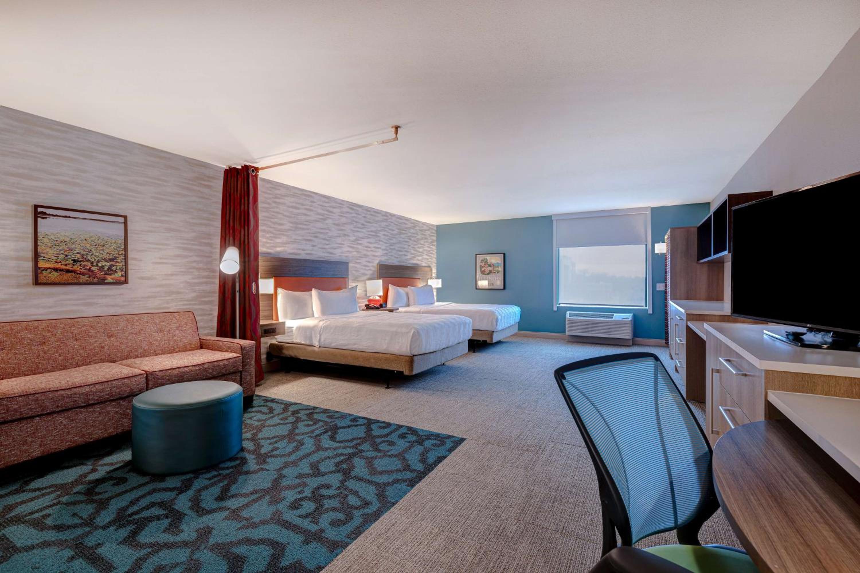 Queen Studio with Two Queen Beds - Non-Smoking - Photo 6