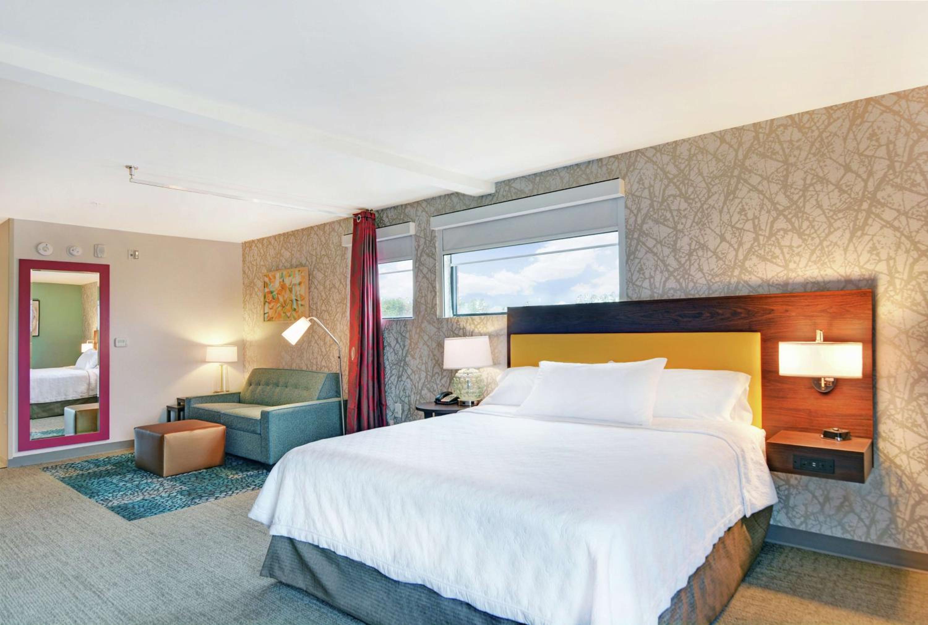 King Suite - Mobility Access/Non-Smoking photo 1