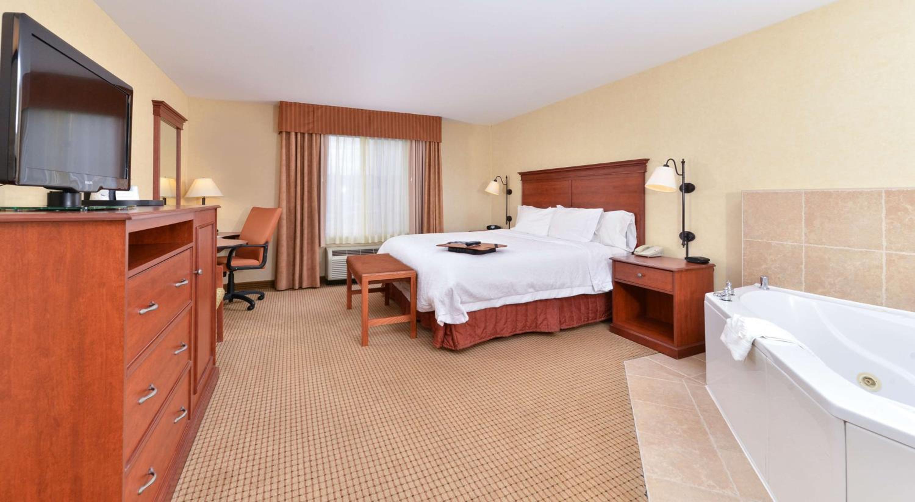 King Room with Spa Bath - Photo 4