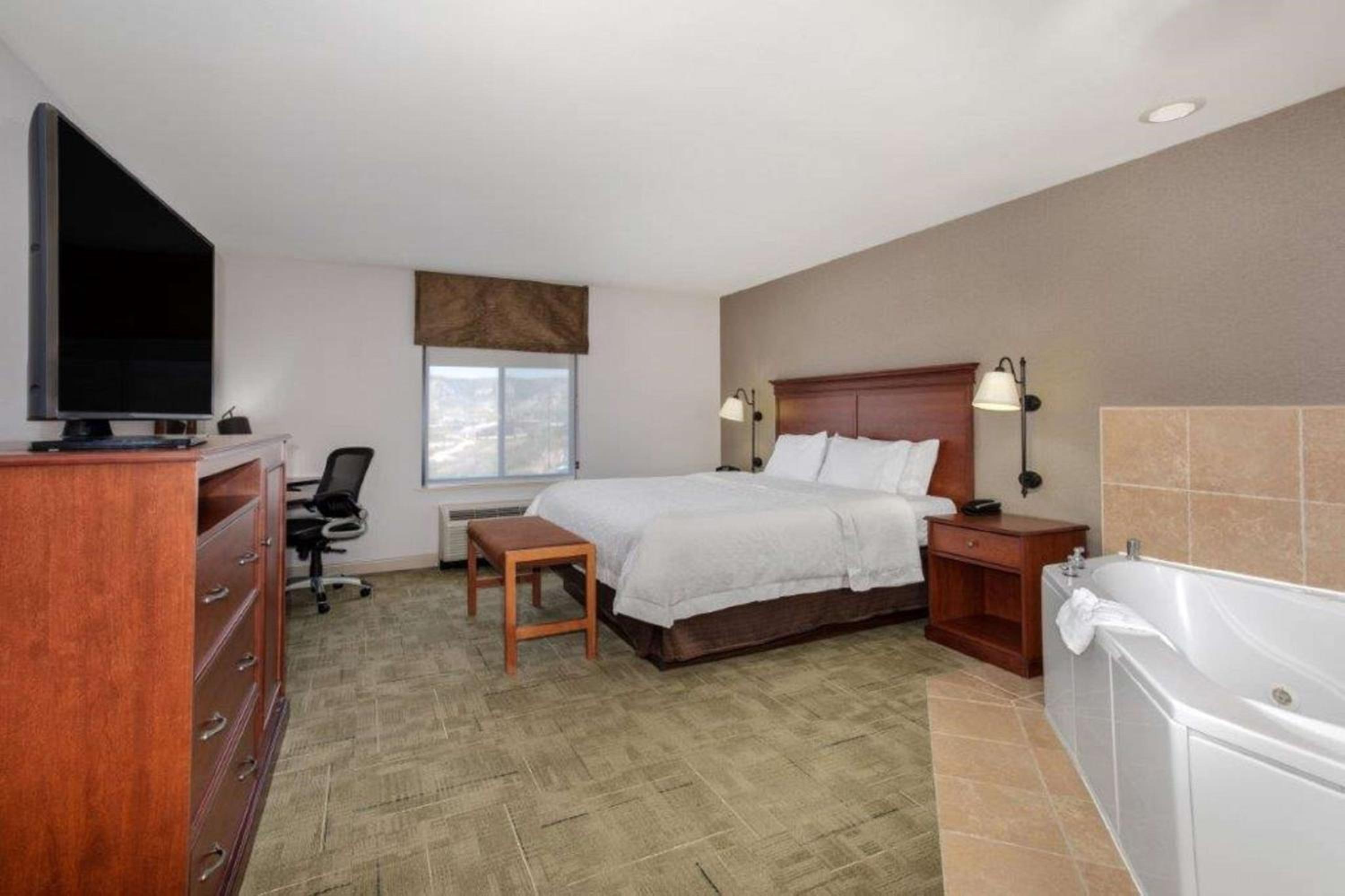 King Room with Spa Bath - Photo 5