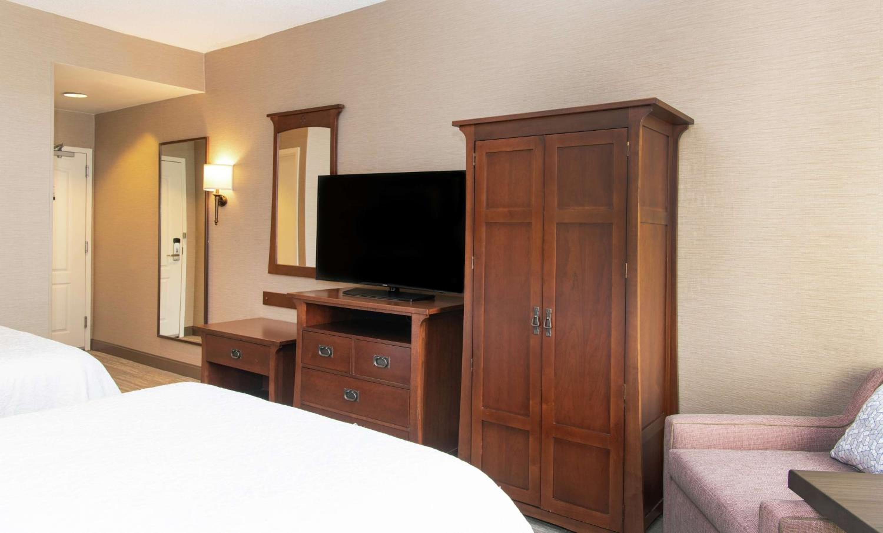 Double Room with Two Double Beds - Non-Smoking - Photo 2