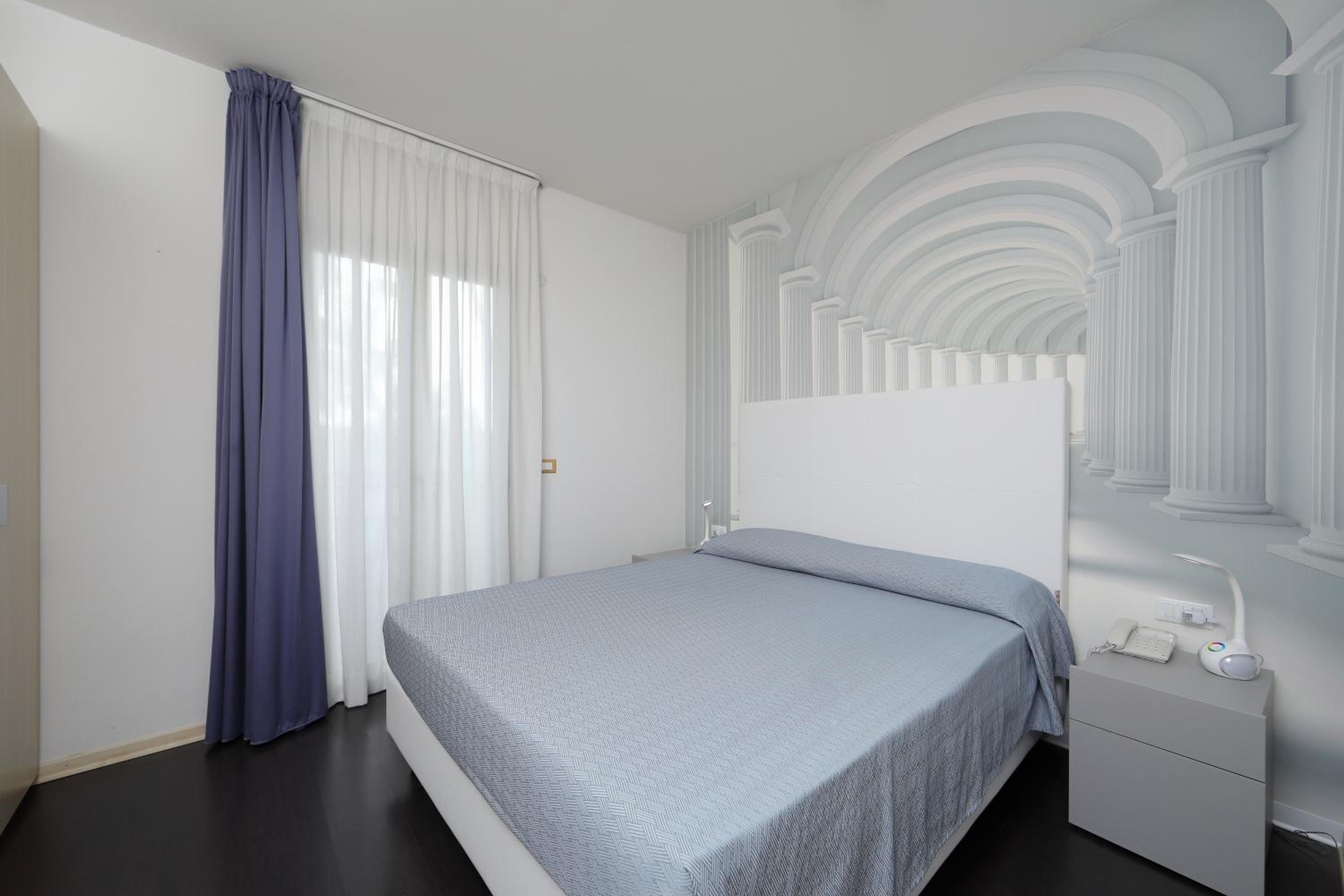 Double Room with Balcony - Photo 27