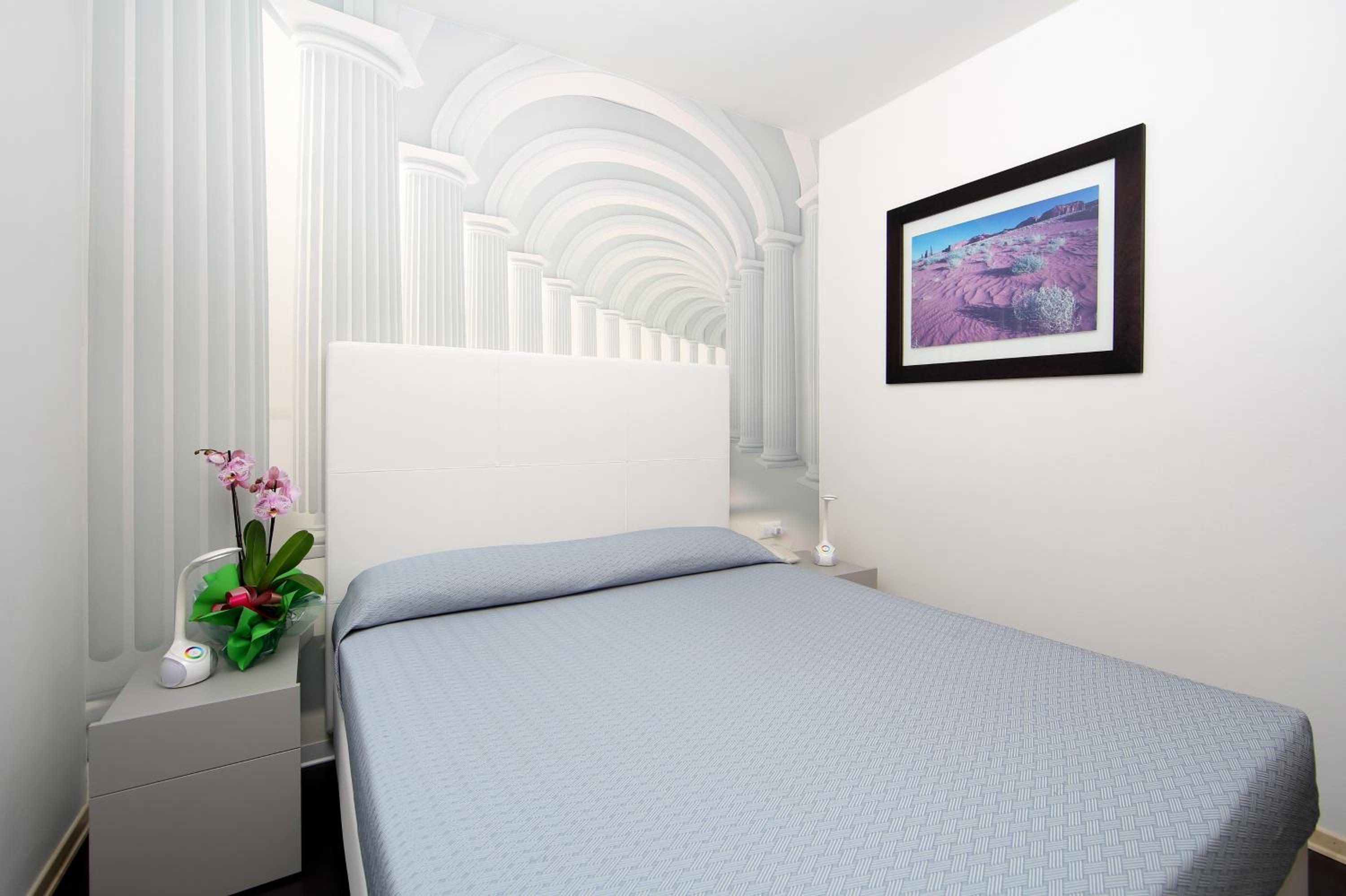 Double Room with Balcony - Photo 20