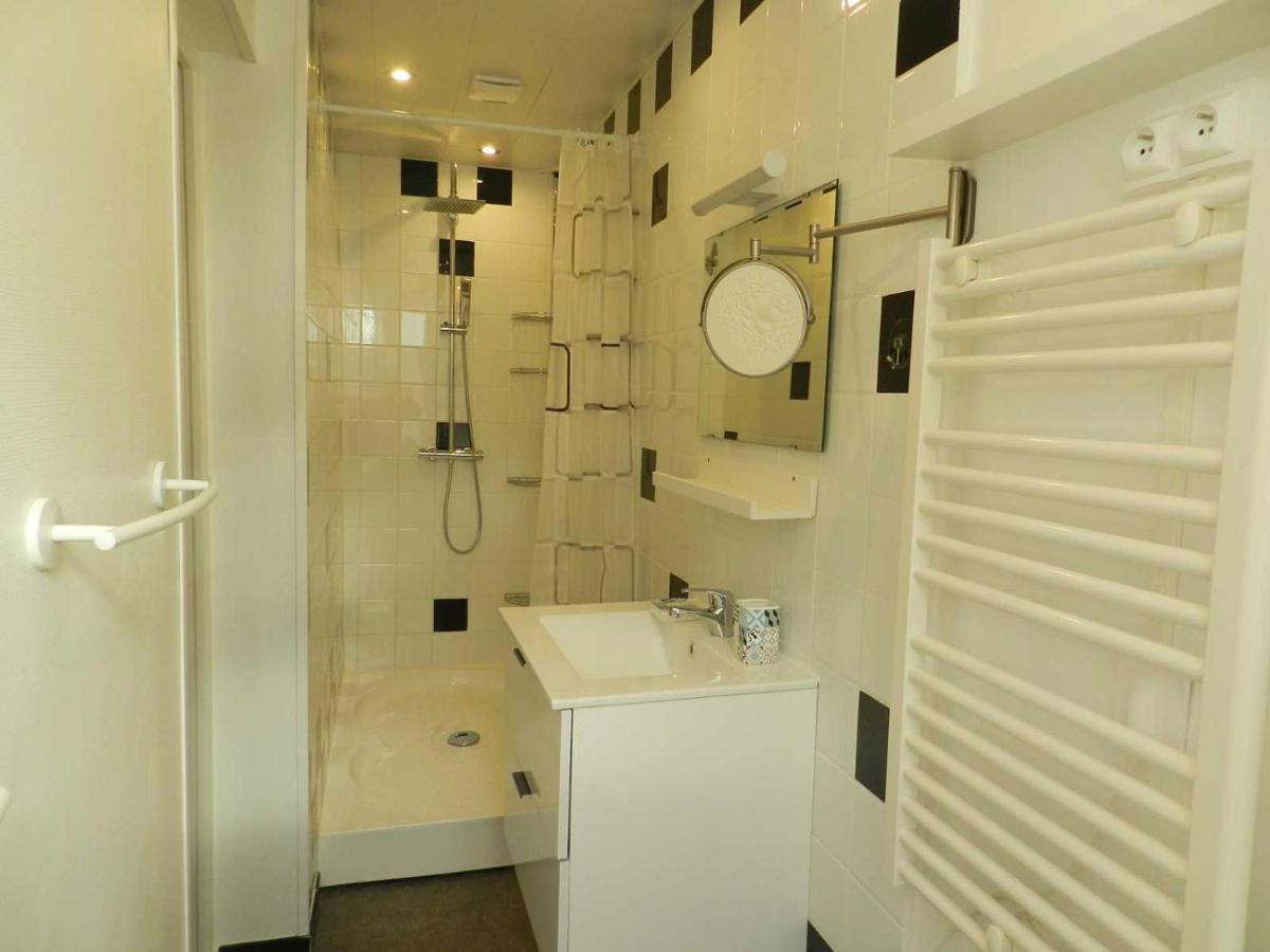 Two-Bedroom Apartment - Photo 16