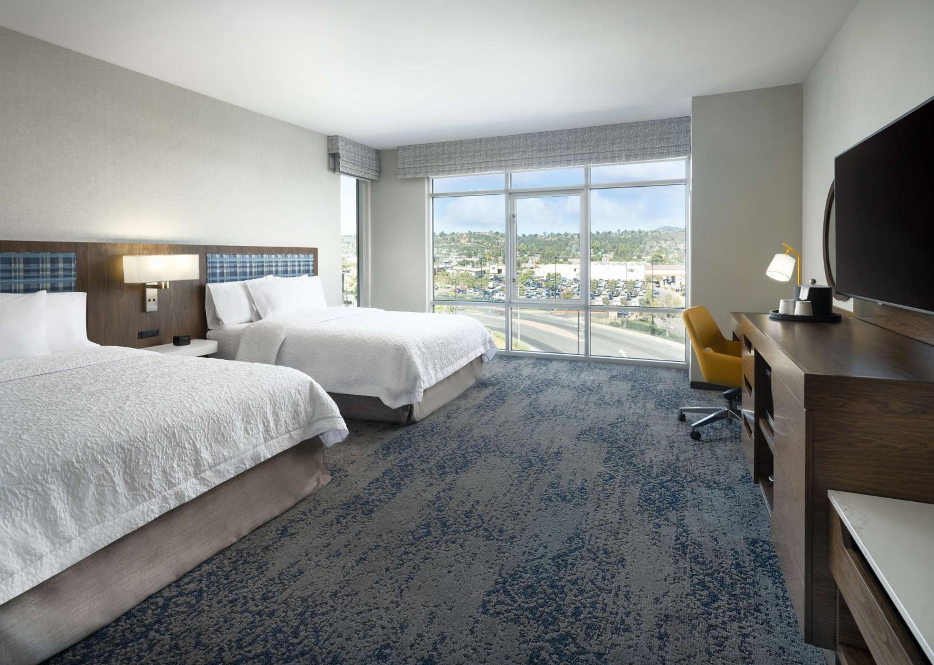 Queen Room with Two Queen Beds - Hearing Access/Non-Smoking - Photo 8