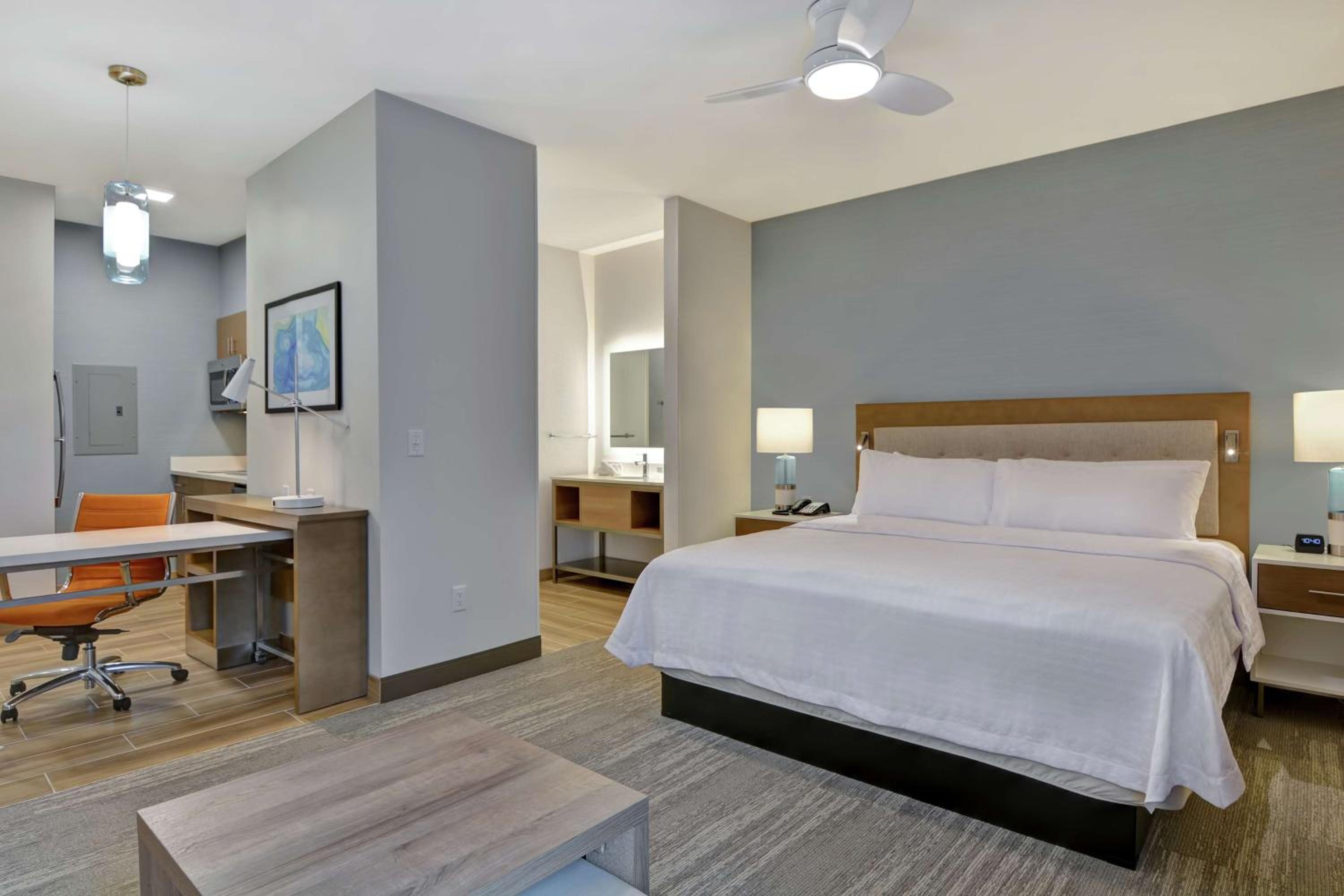 King Studio Suite - Non-Smoking - Photo 6