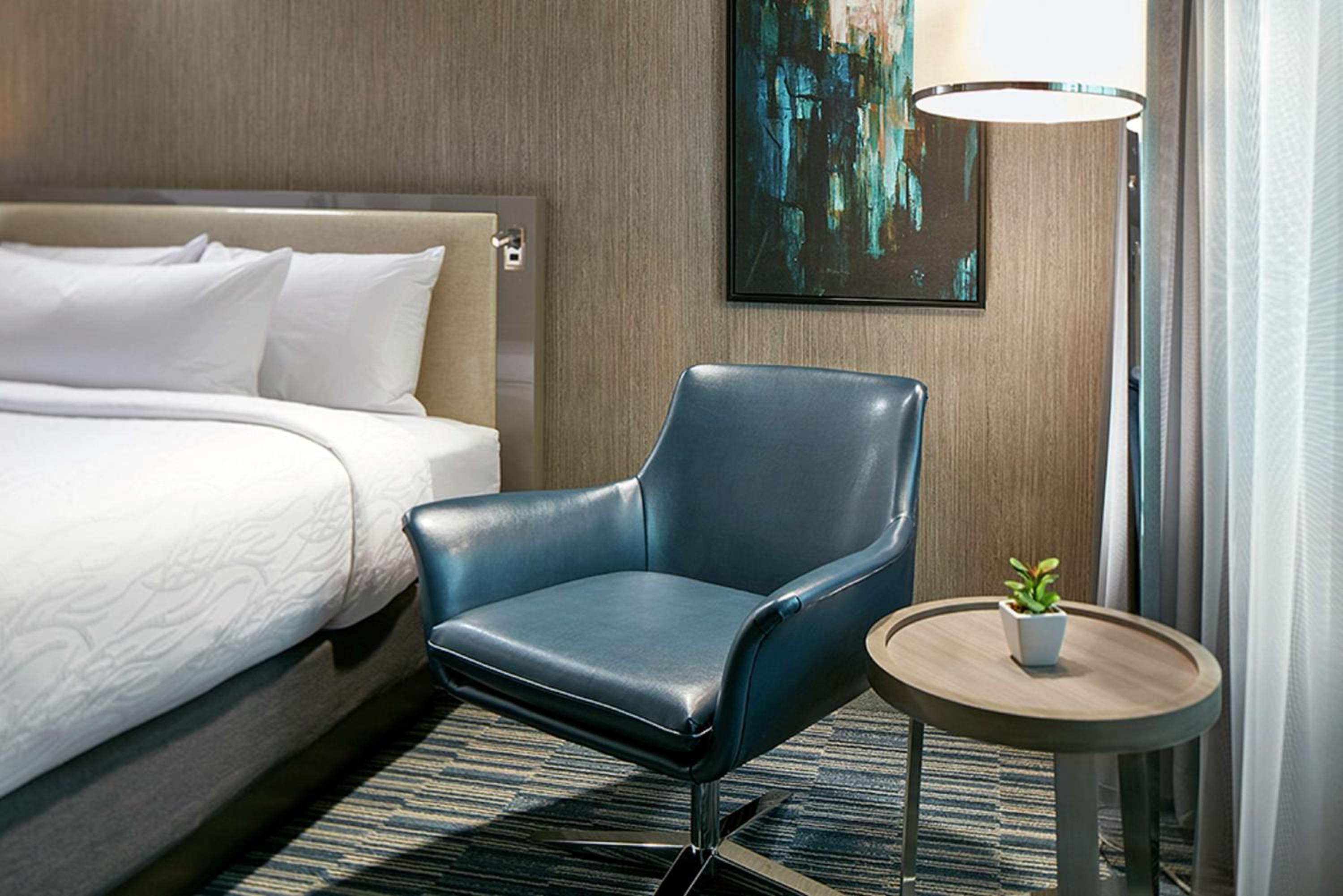 Queen Room with Two Queen Beds photo 2