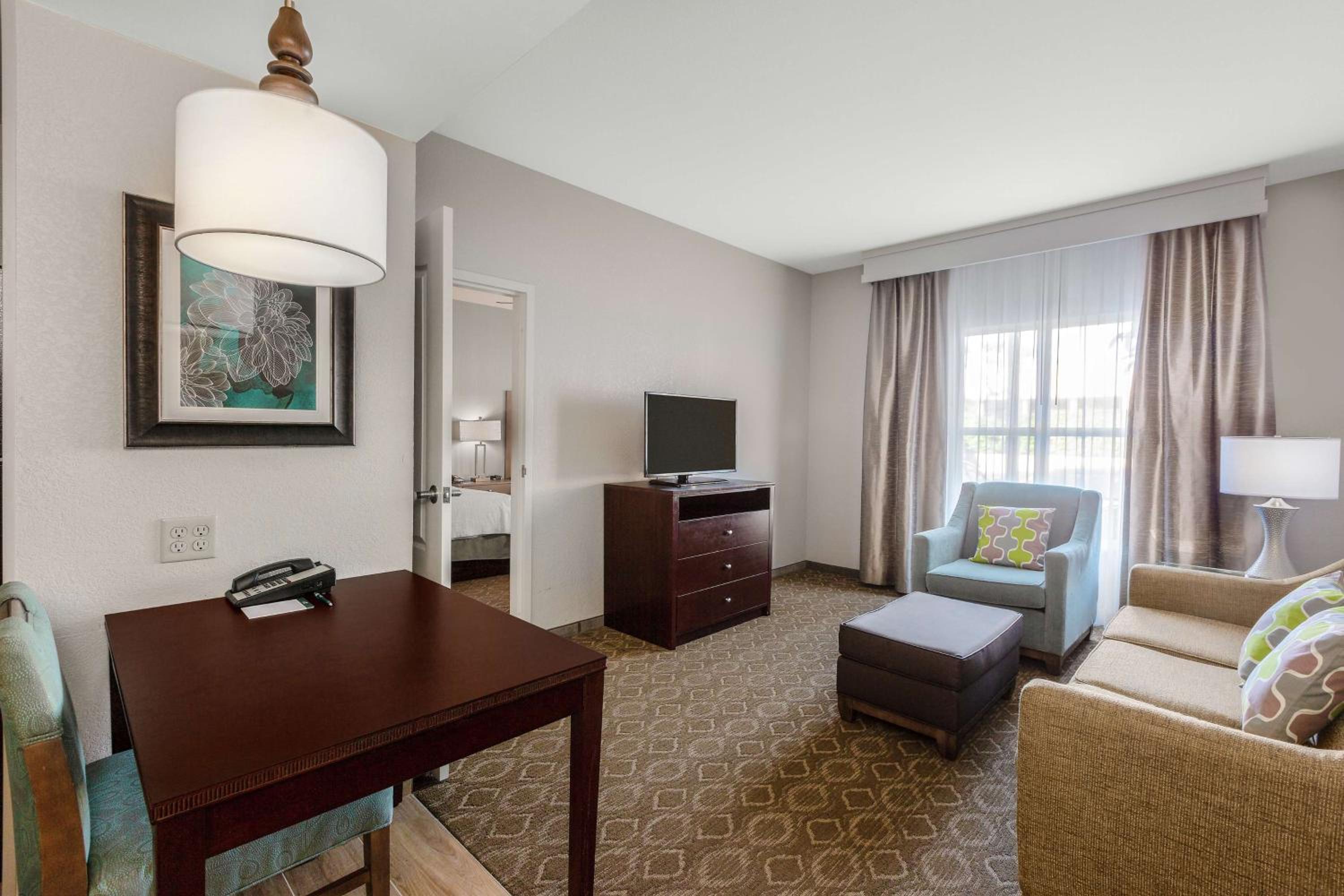 Premium One-Bedroom King Suite - Non-Smoking - Photo 1