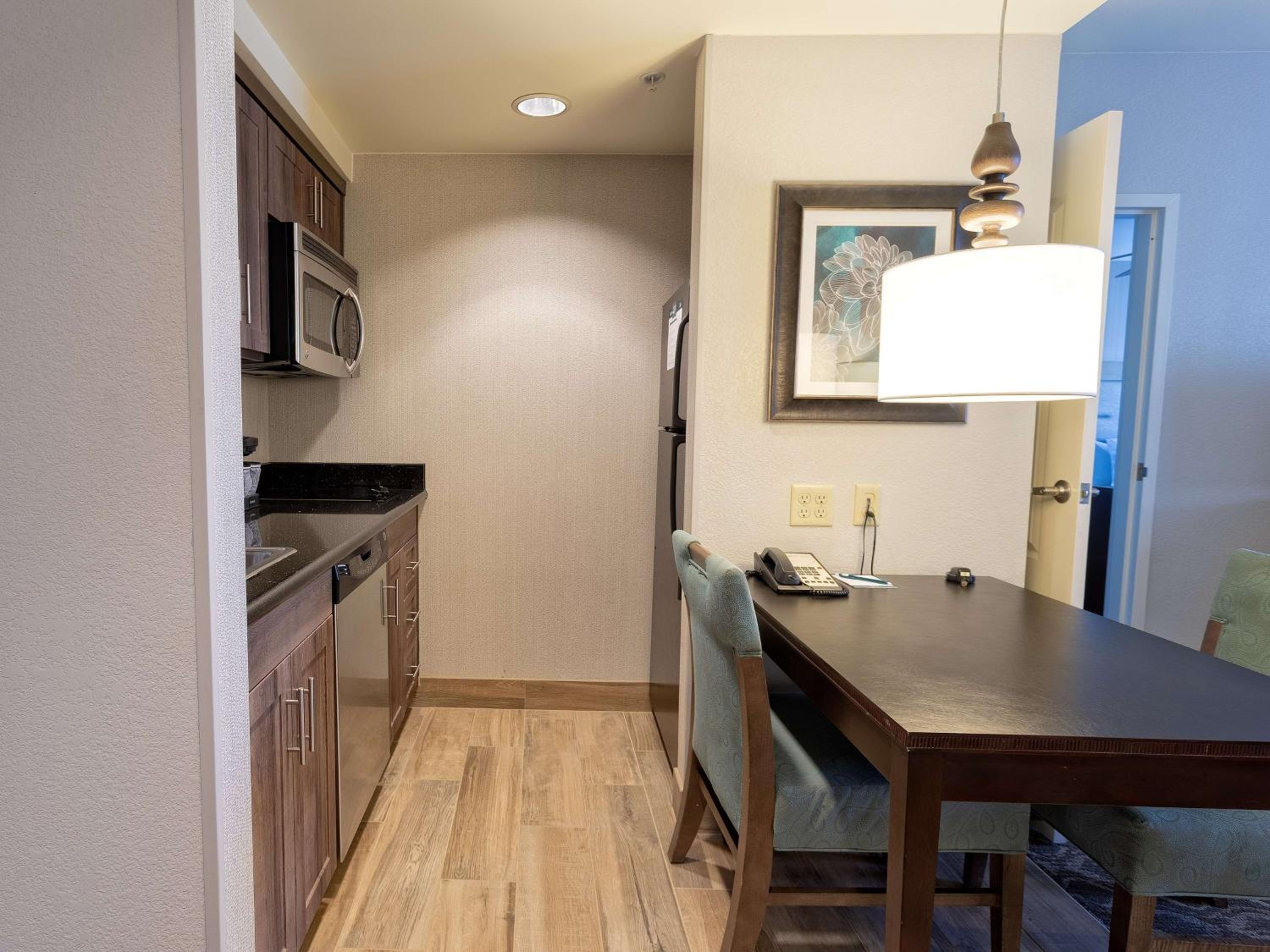 Two-Bedroom King Suite - Non-Smoking - Photo 4