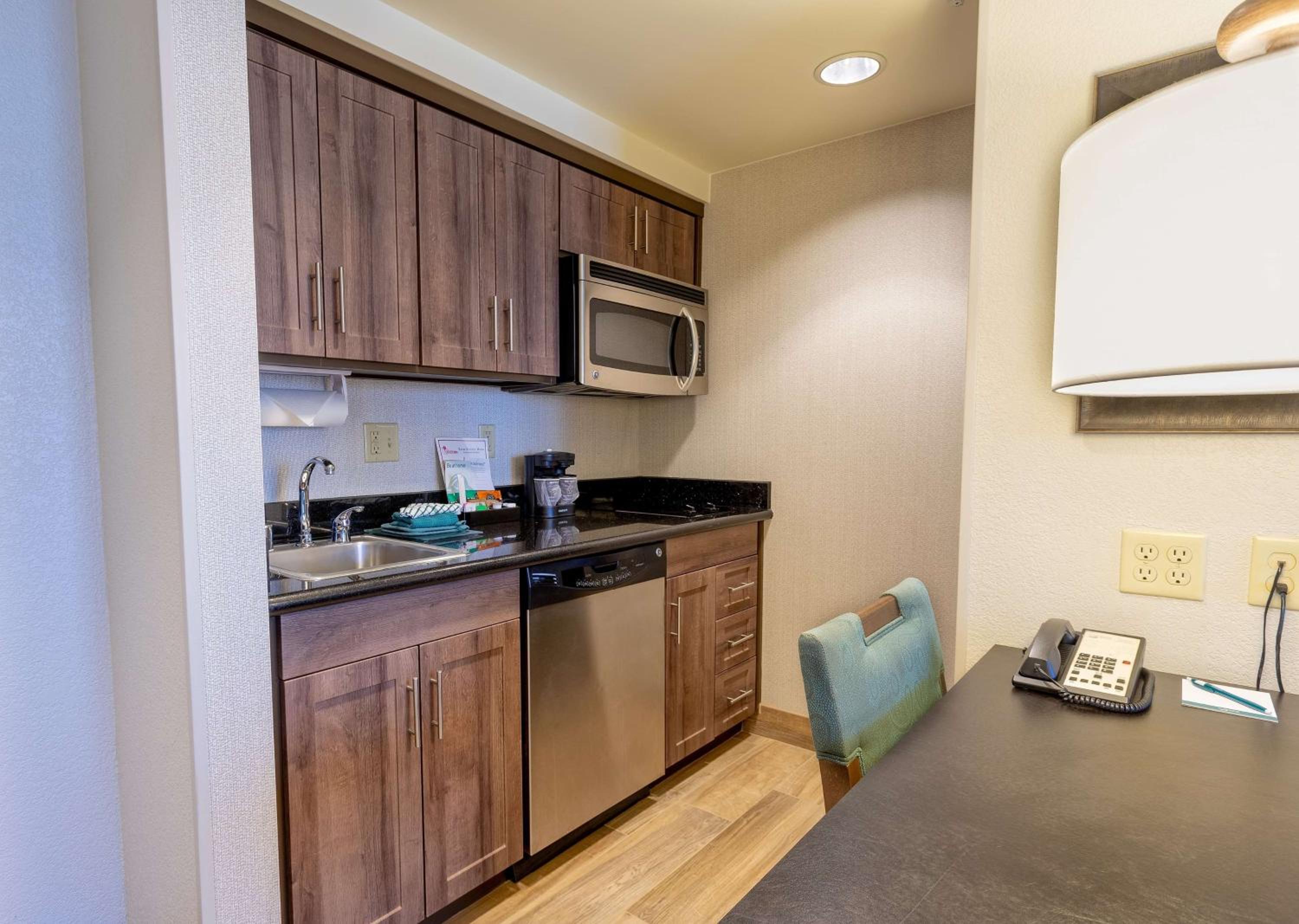 Two-Bedroom King Suite - Non-Smoking - Photo 5