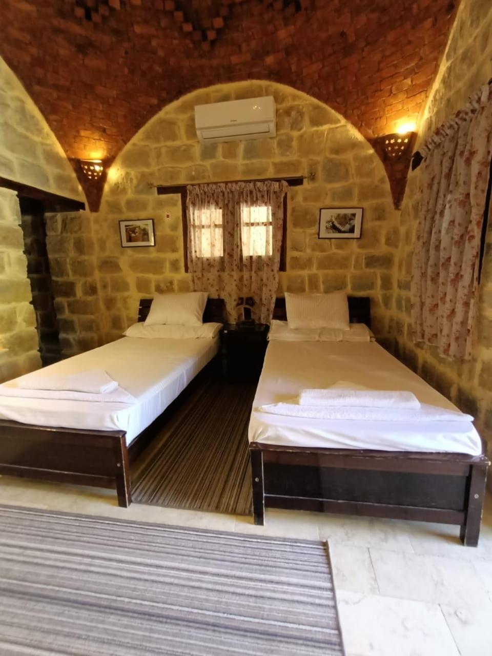Double Room with Garden View - Photo 8