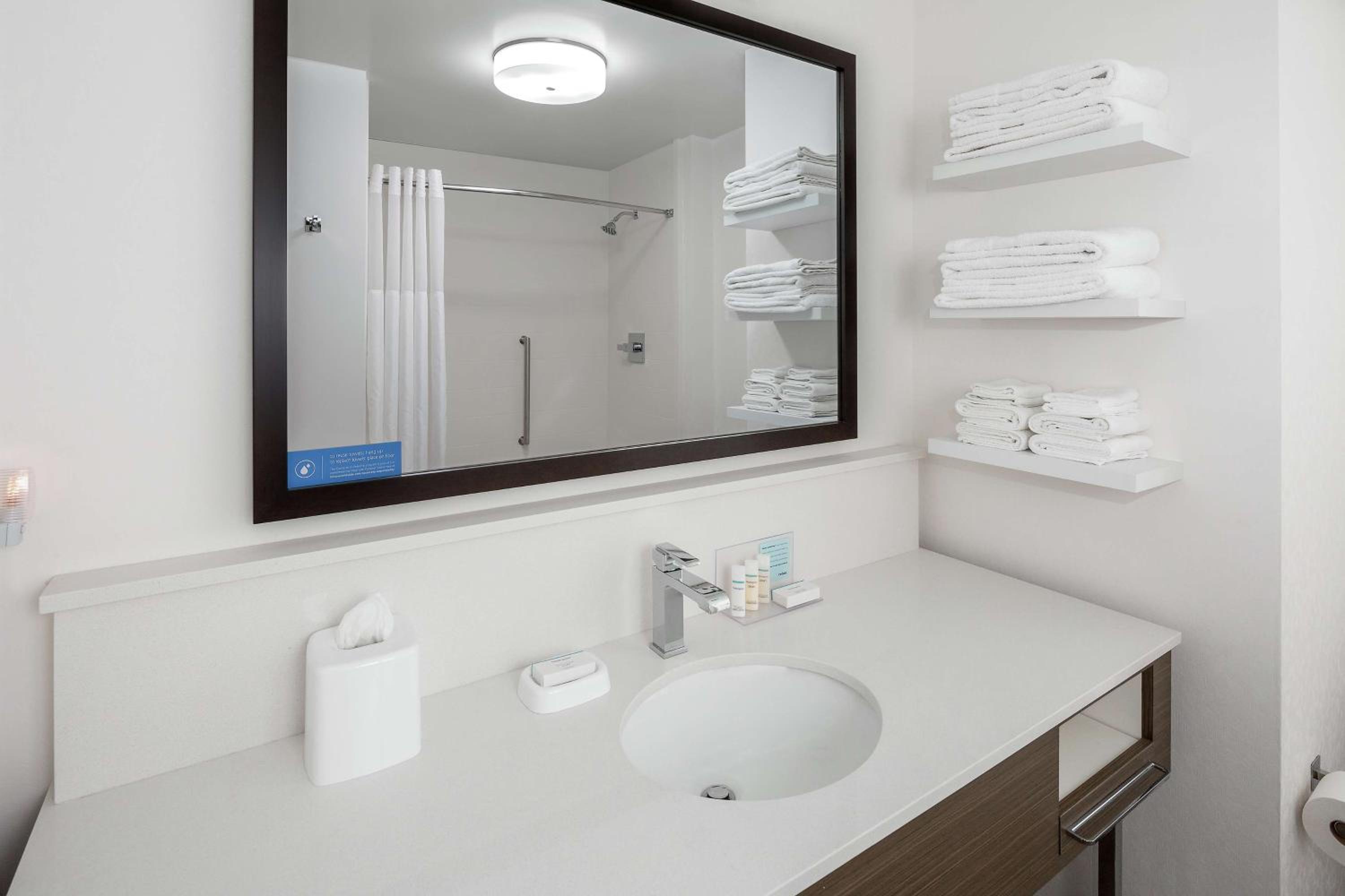 Queen Room with Two Queen Beds and Water View - Hearing Accessible